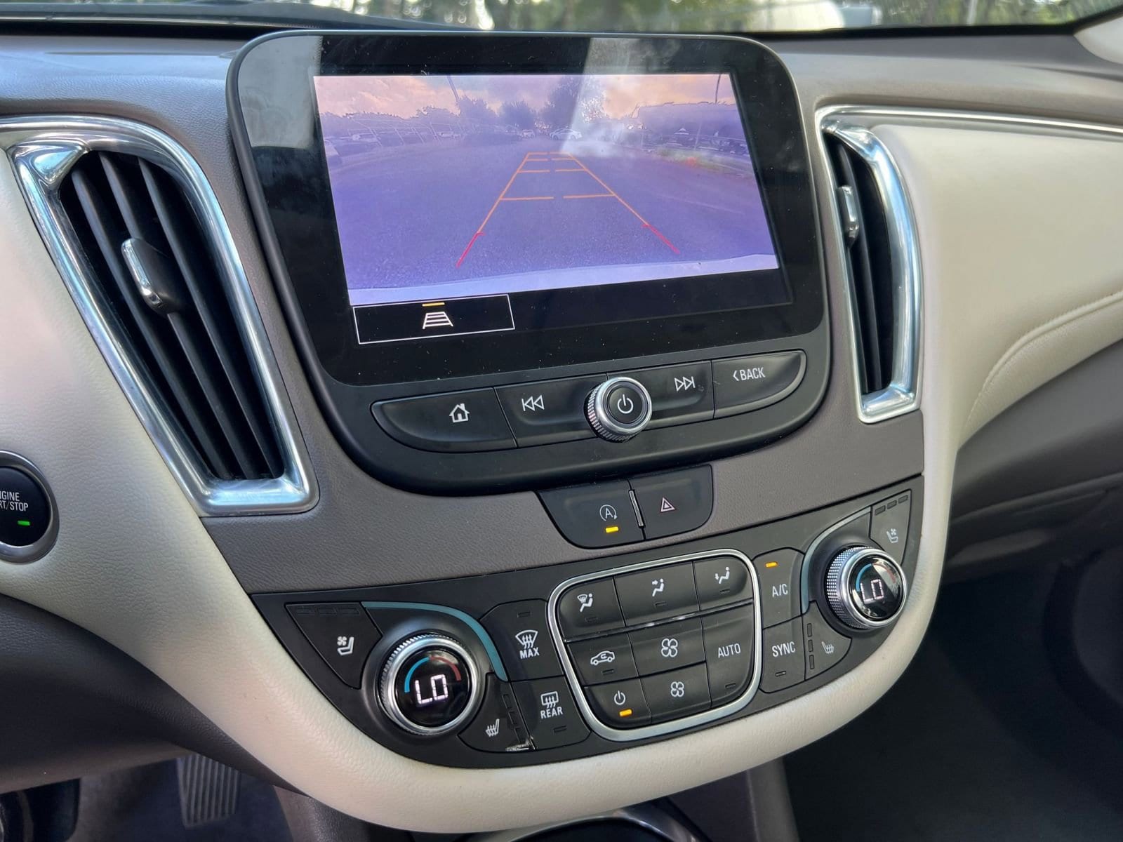 Thumbnail: 2024 Chevrolet Malibu - 17