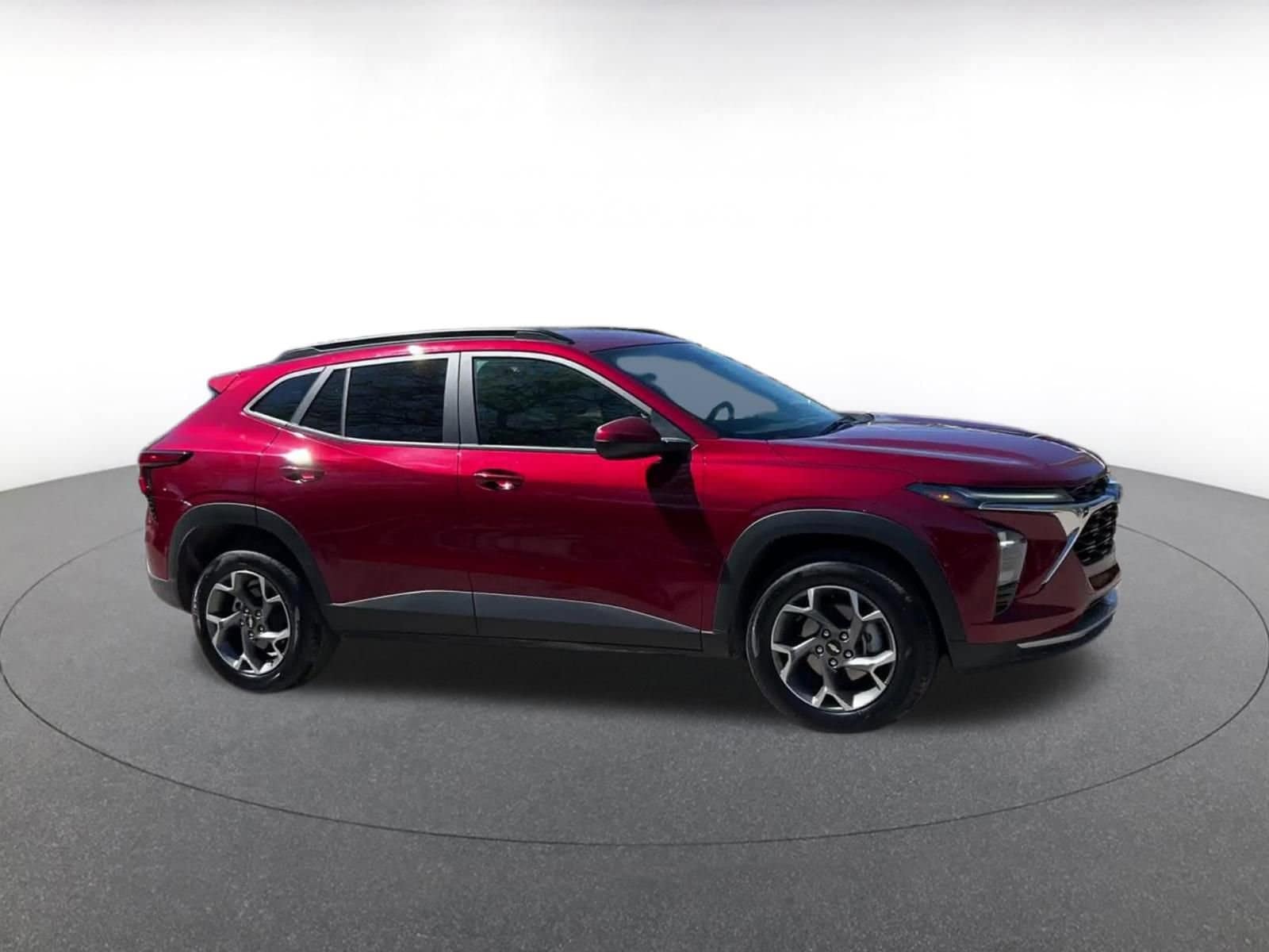 Thumbnail: 2025 Chevrolet Trax - 2