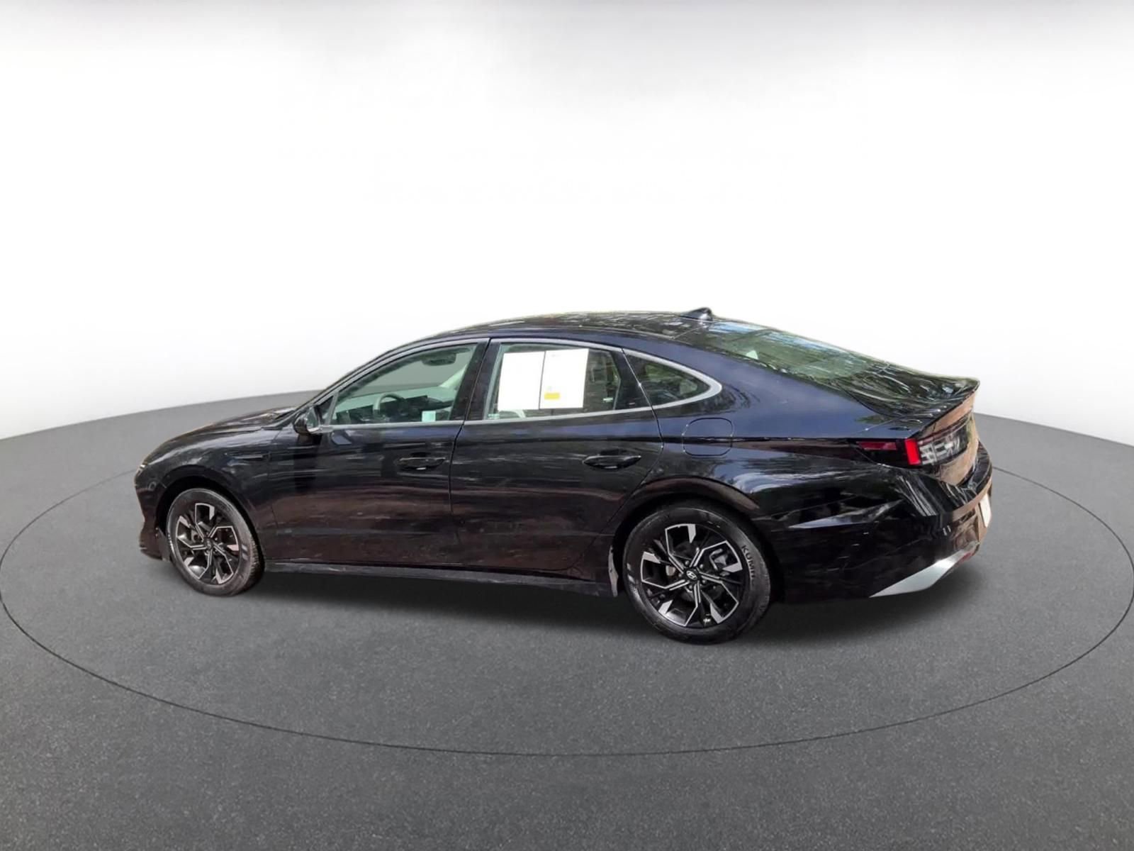 Thumbnail: 2025 Hyundai Sonata - 10