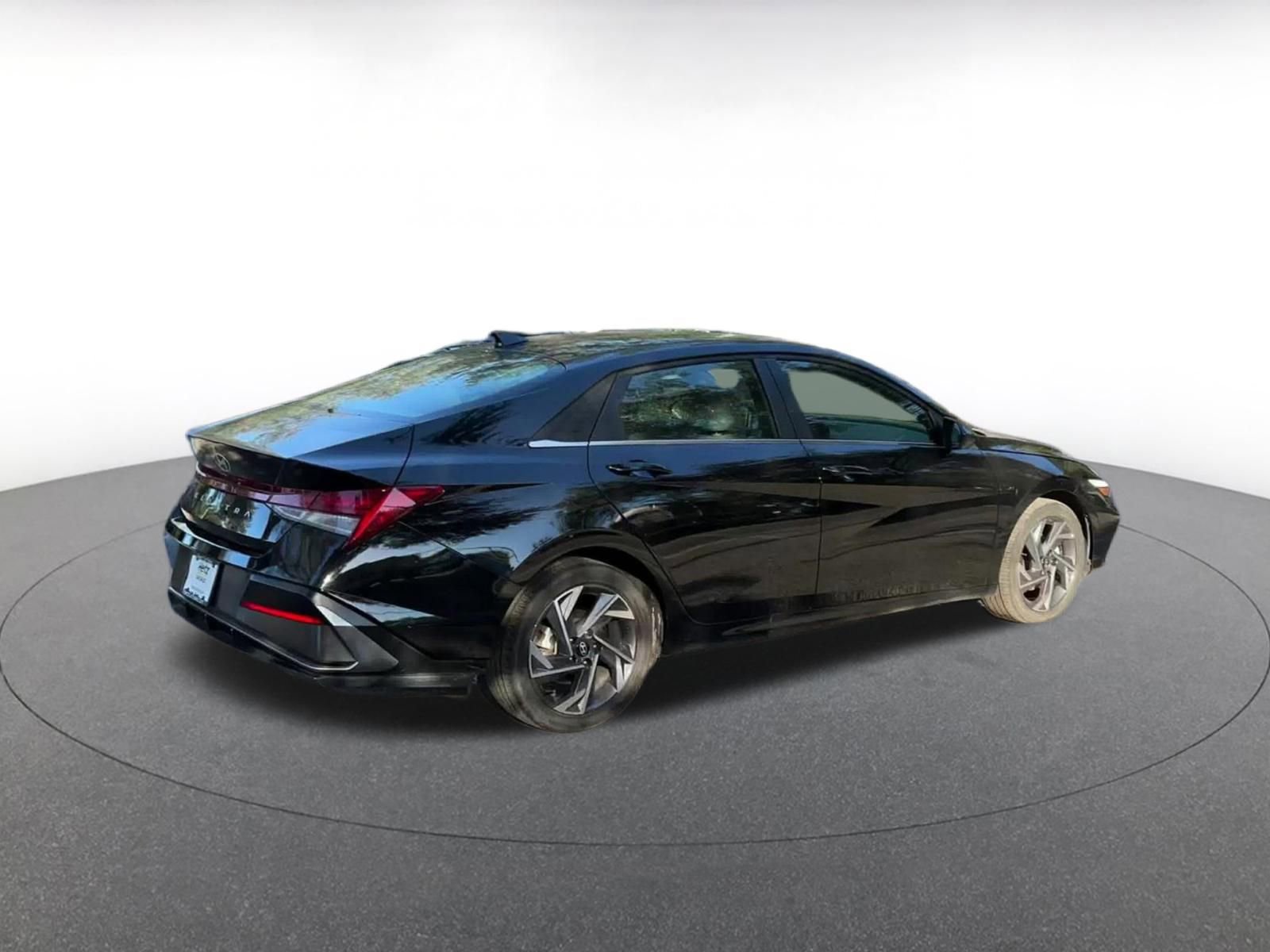 Thumbnail: 2025 Hyundai Elantra - 14