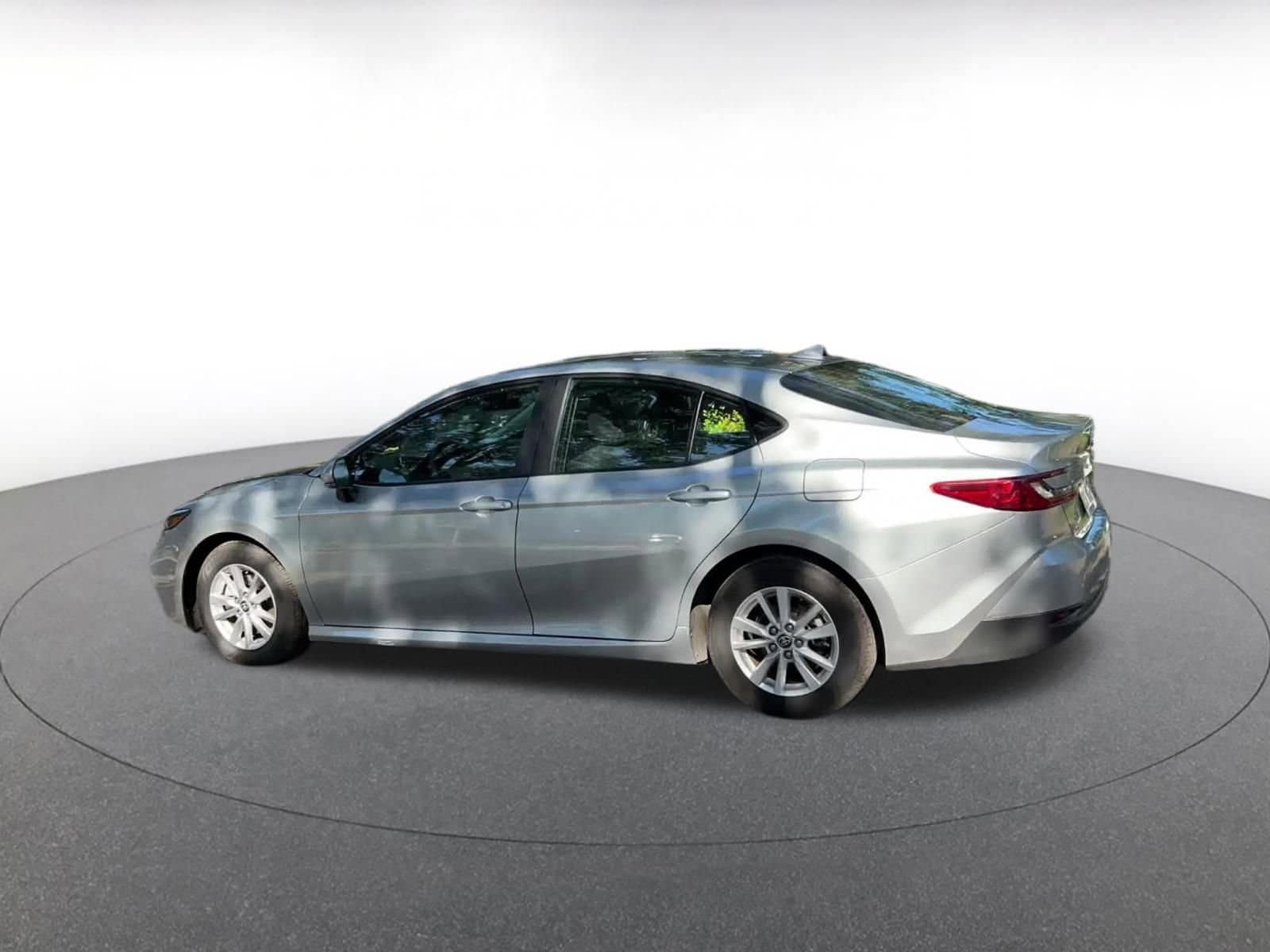 Thumbnail: 2025 Toyota Camry - 10