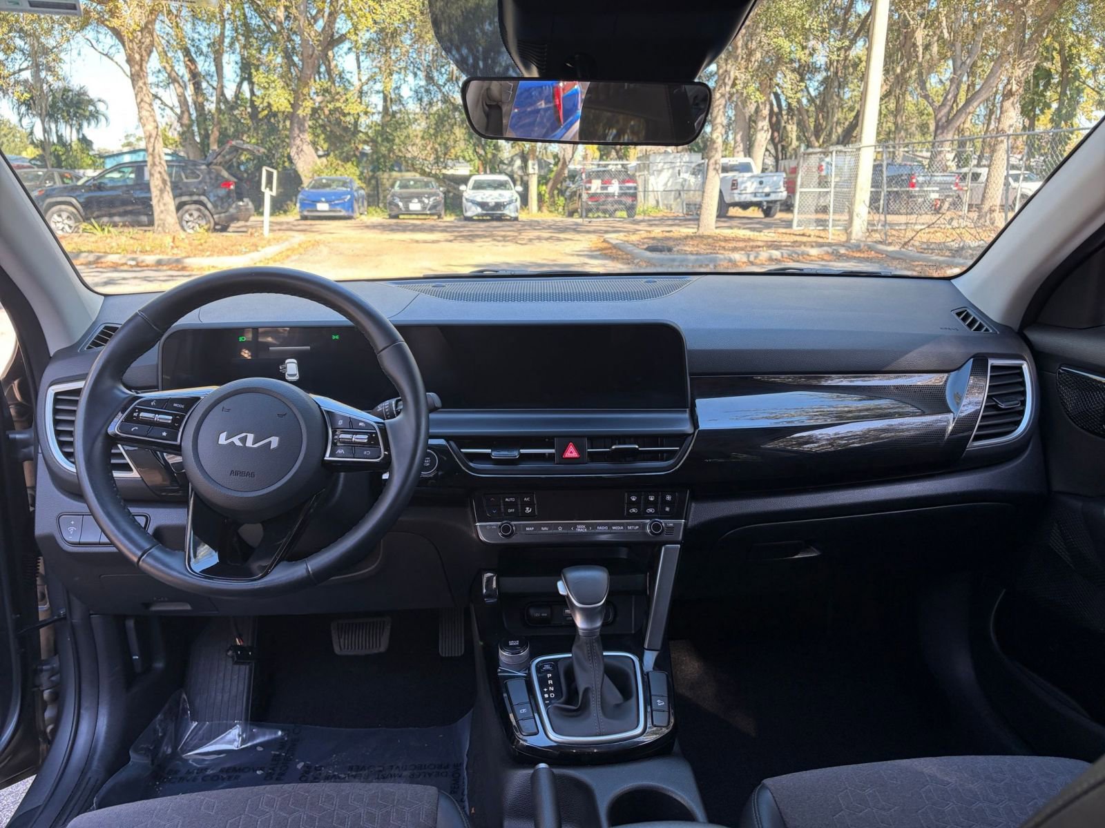 Thumbnail: 2025 Kia Seltos - 29