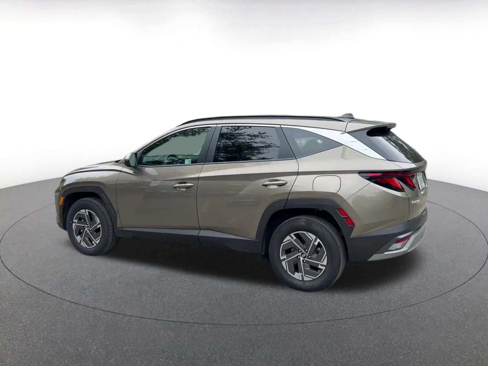 Thumbnail: 2025 Hyundai Tucson - 10