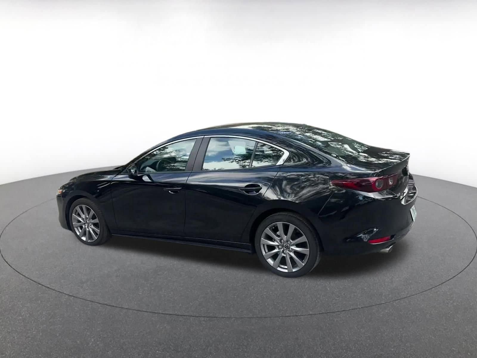 Thumbnail: 2025 Mazda Mazda3 - 10