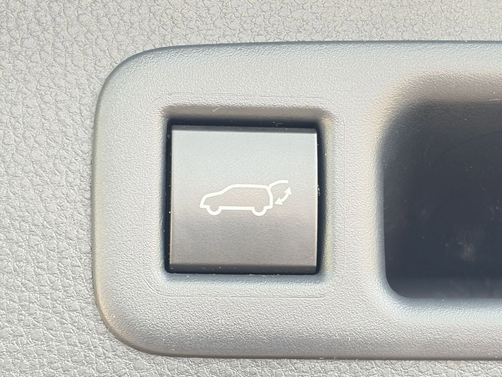 Thumbnail: 2025 Toyota Highlander - 23