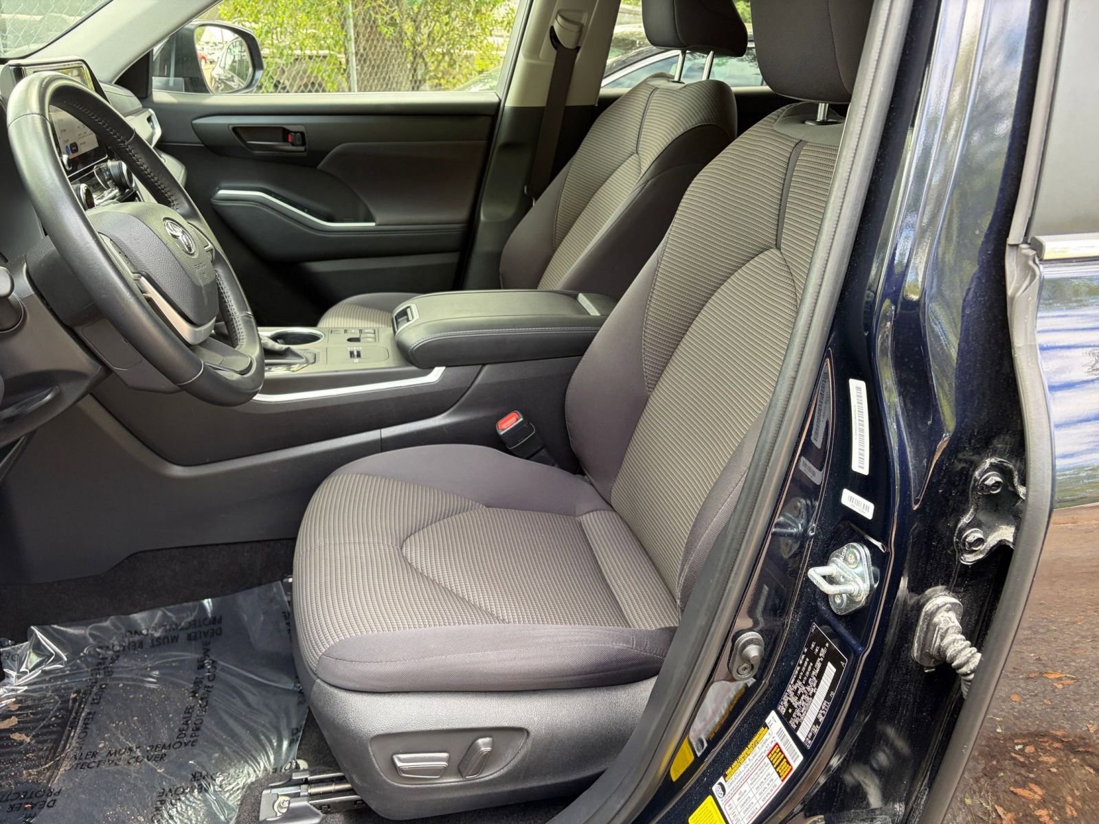 Thumbnail: 2025 Toyota Highlander - 28