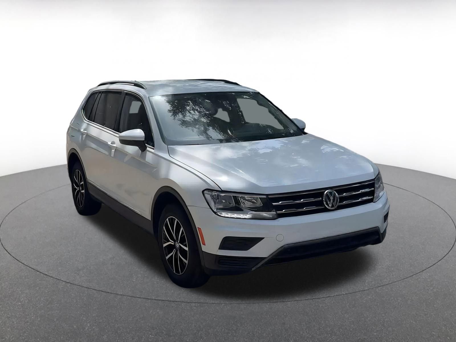 Thumbnail: 2021 Volkswagen Tiguan - 3