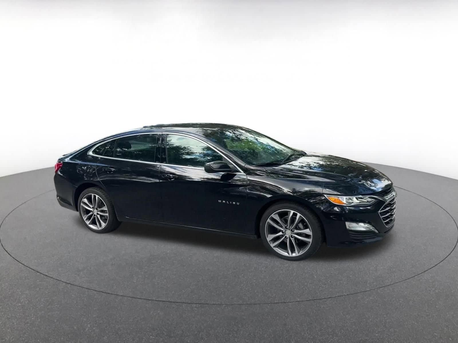 Thumbnail: 2024 Chevrolet Malibu - 2