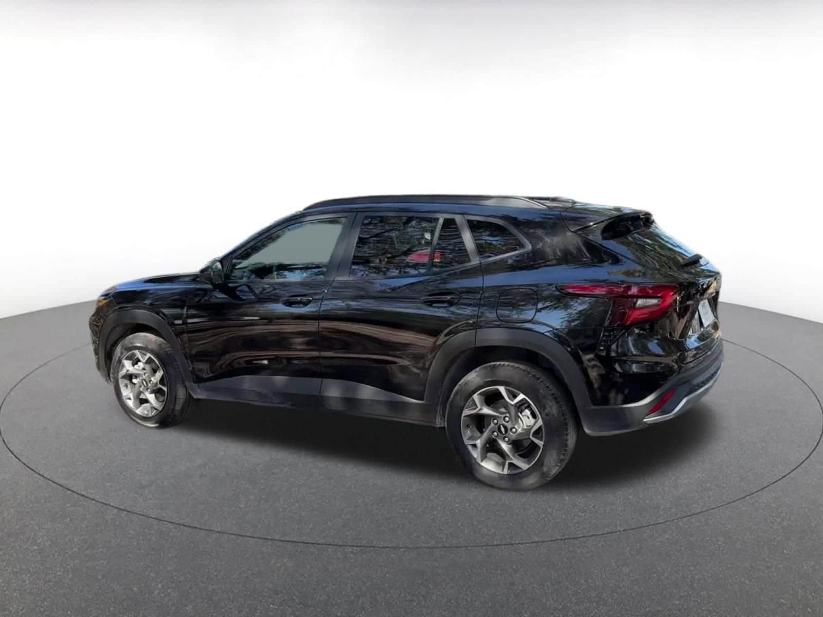 Thumbnail: 2025 Chevrolet Trax - 10
