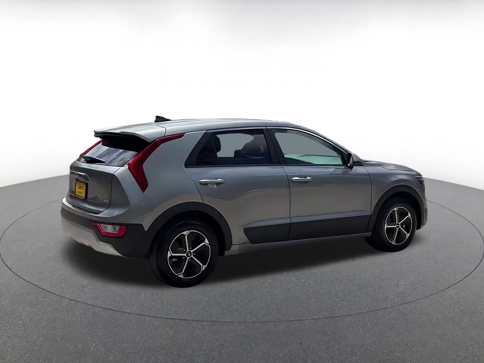 Thumbnail: 2026 Kia Niro - 15