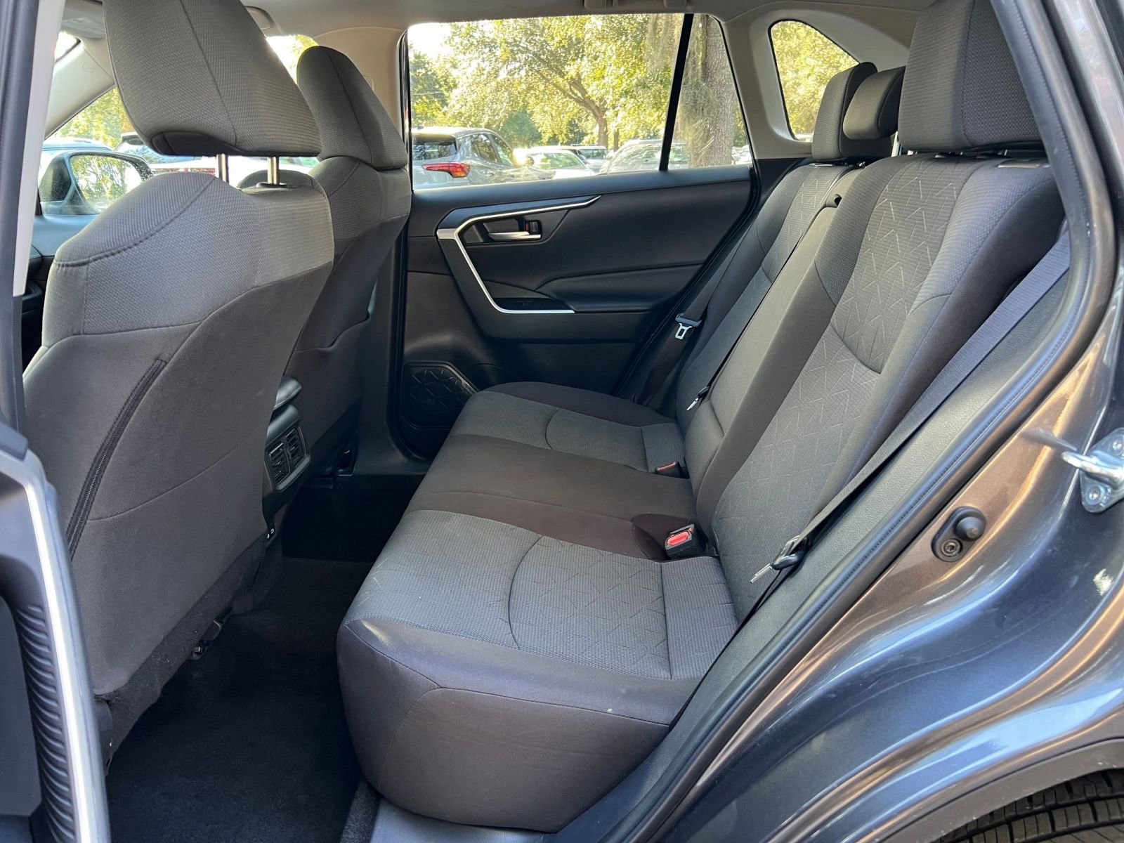 Thumbnail: 2025 Toyota RAV4 - 33