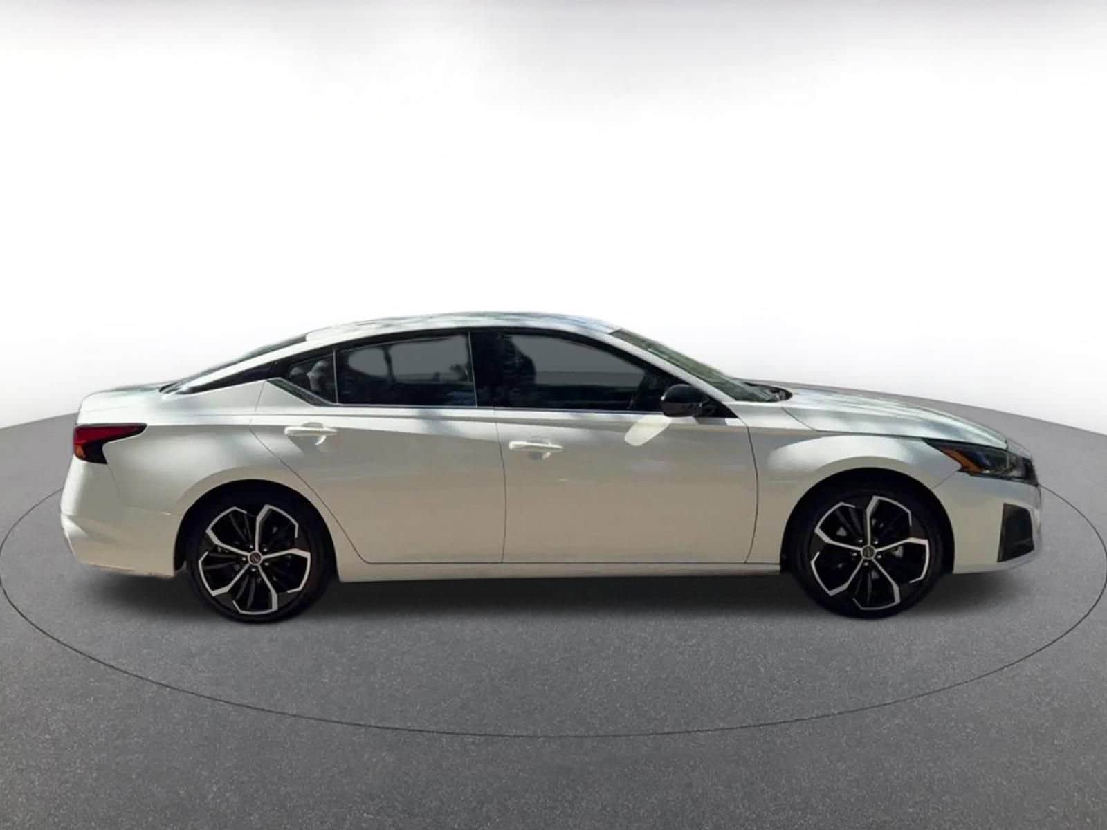 Thumbnail: 2025 Nissan Altima - 16