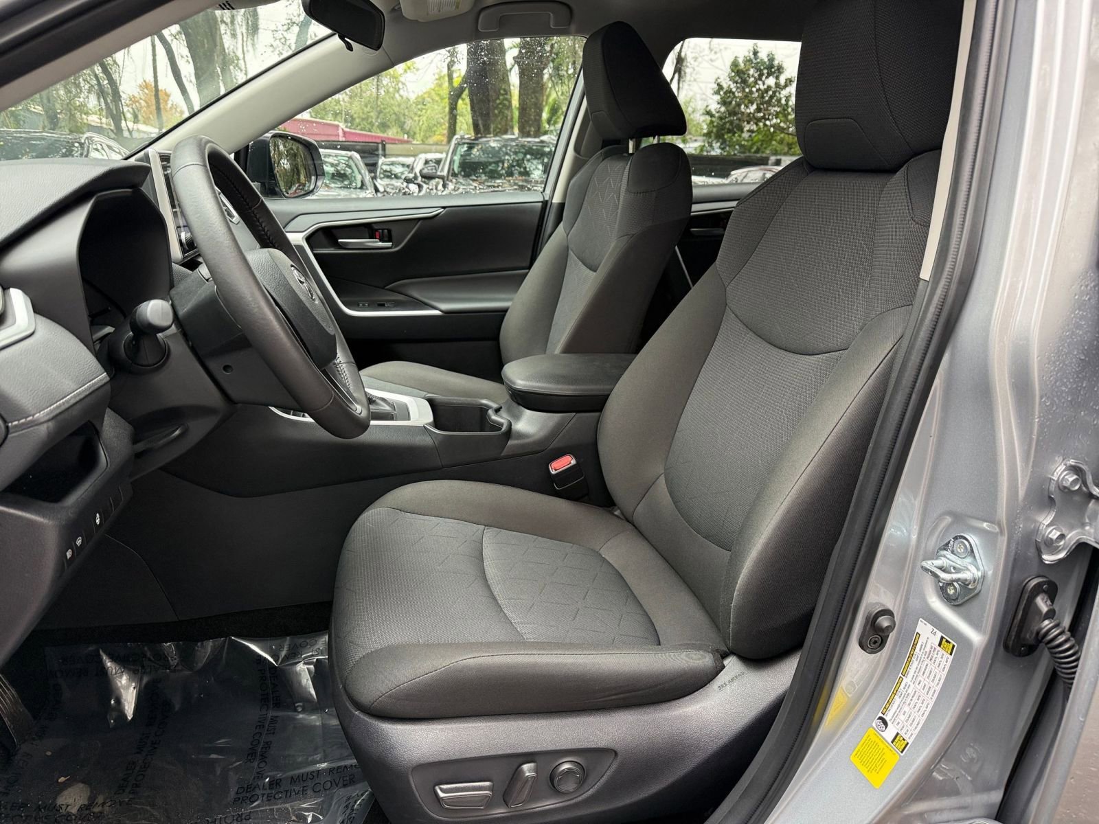 Thumbnail: 2025 Toyota RAV4 - 30