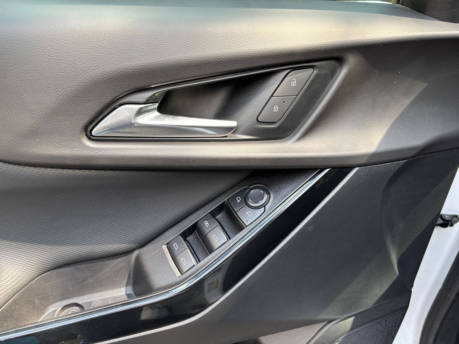 Thumbnail: 2025 Chevrolet Equinox - 15