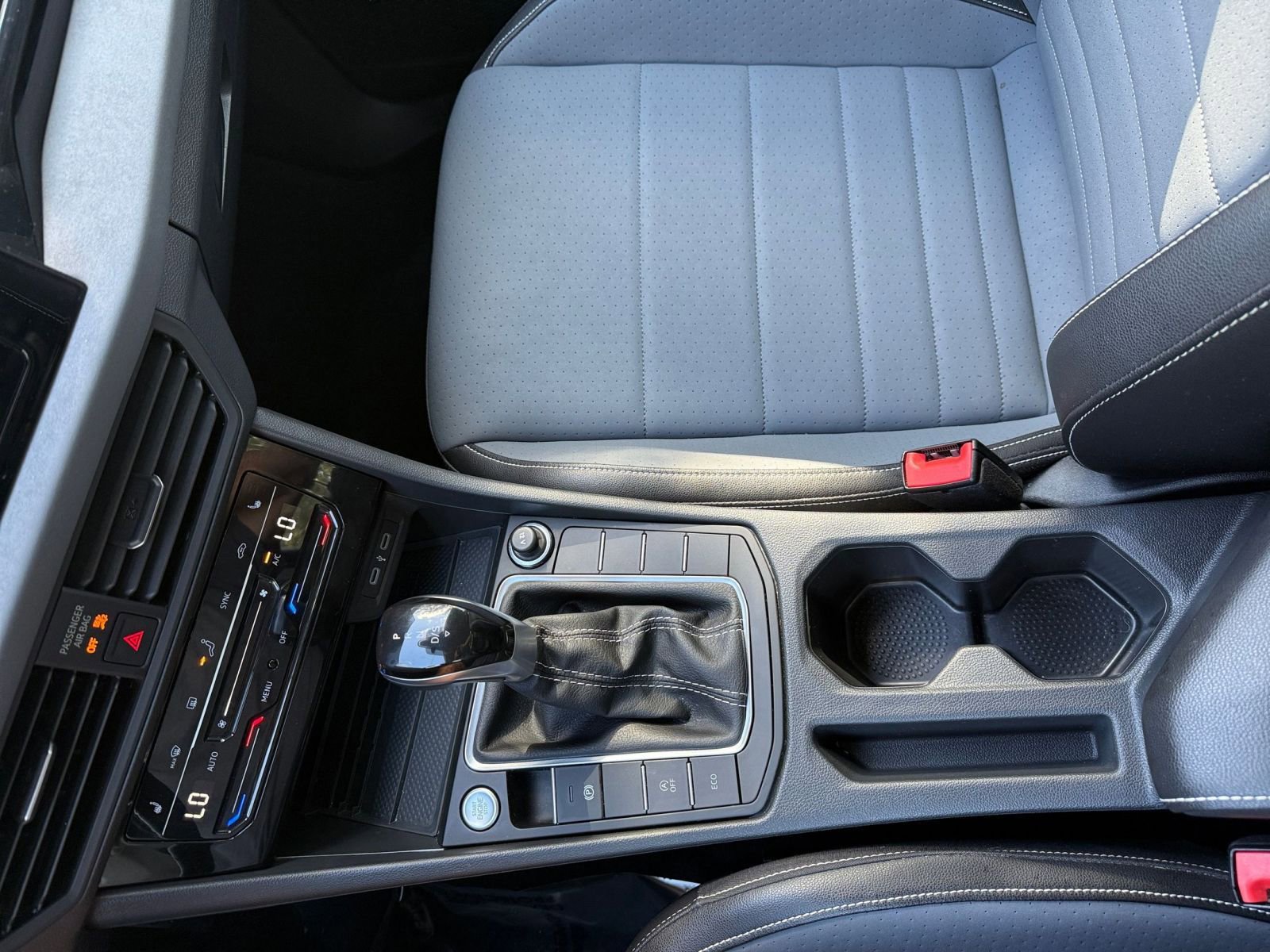 Thumbnail: 2025 Volkswagen Jetta - 35