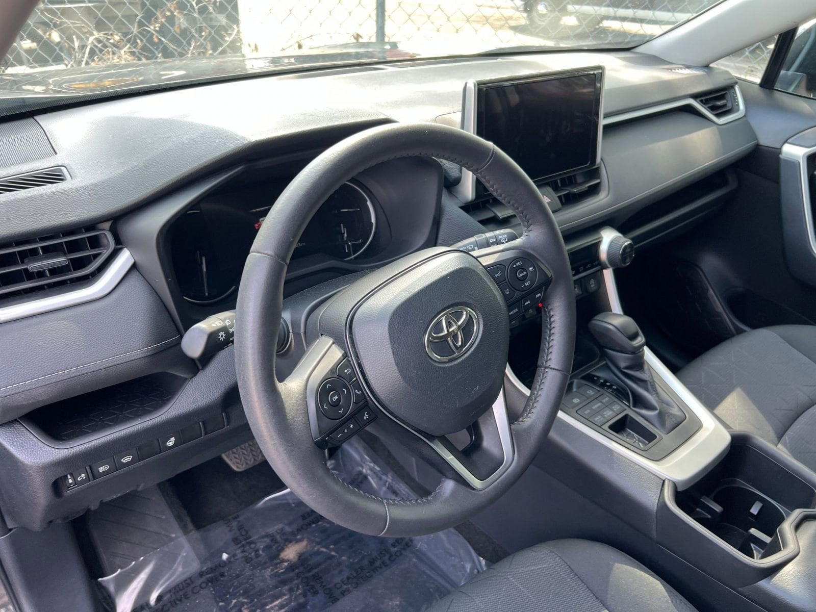 Thumbnail: 2024 Toyota RAV4 - 28
