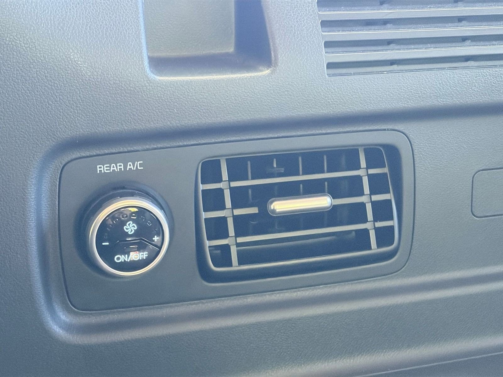 Thumbnail: 2025 Hyundai Santa Fe - 23