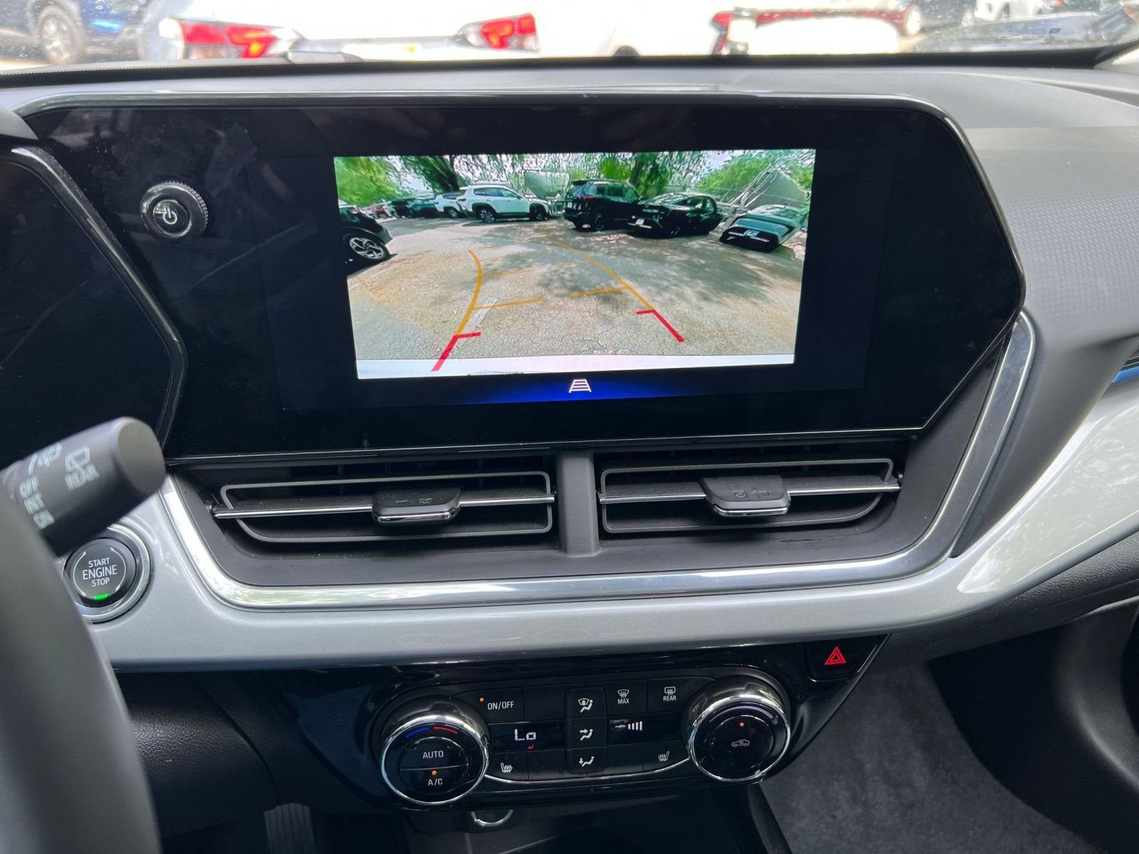 Thumbnail: 2025 Chevrolet Trax - 17