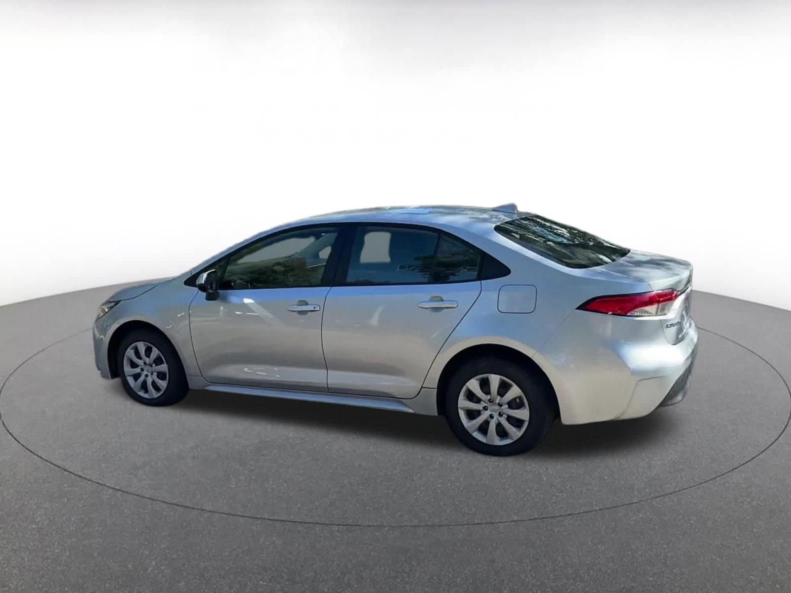 Thumbnail: 2025 Toyota Corolla - 10