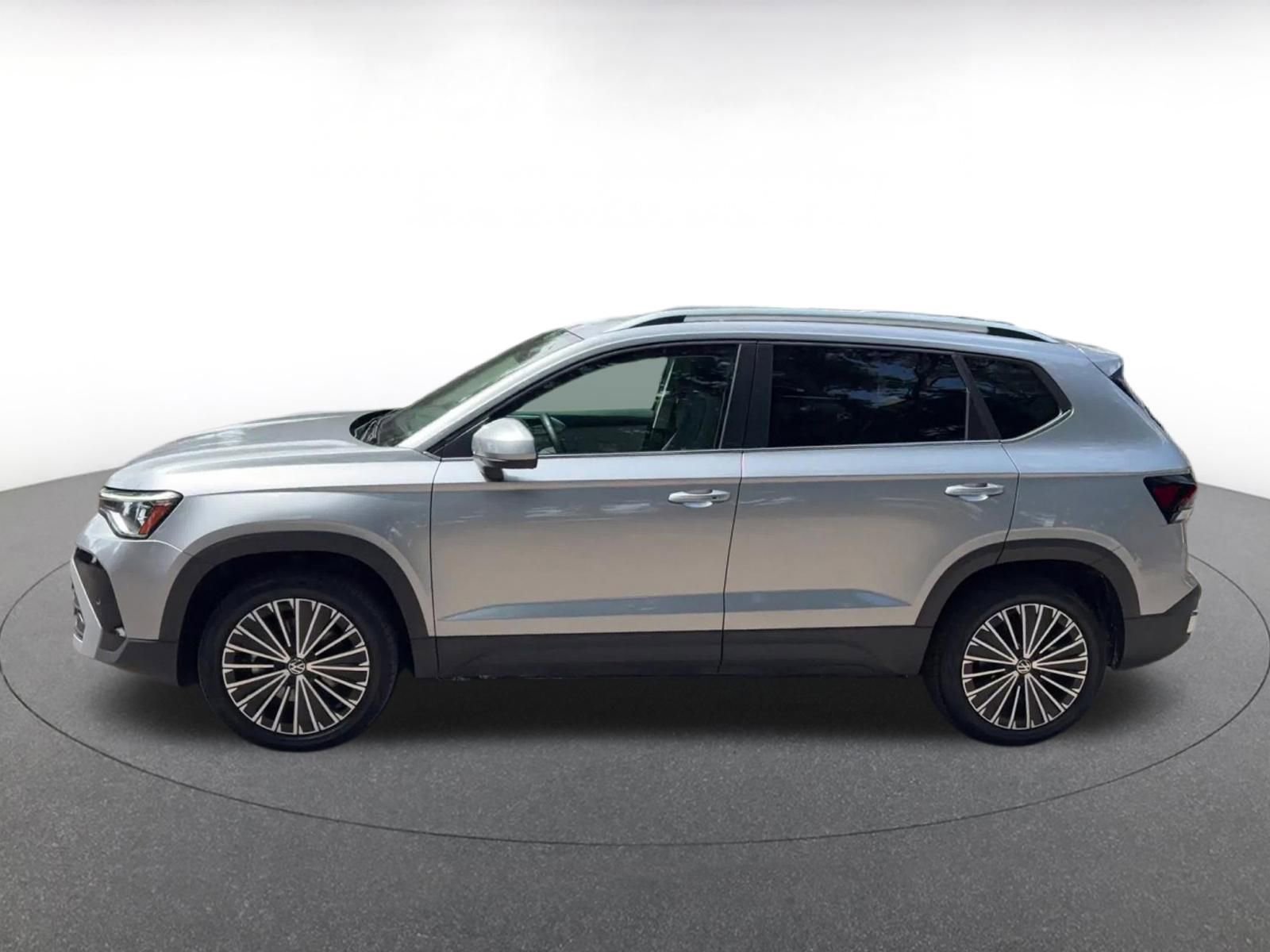 Thumbnail: 2025 Volkswagen Taos - 9