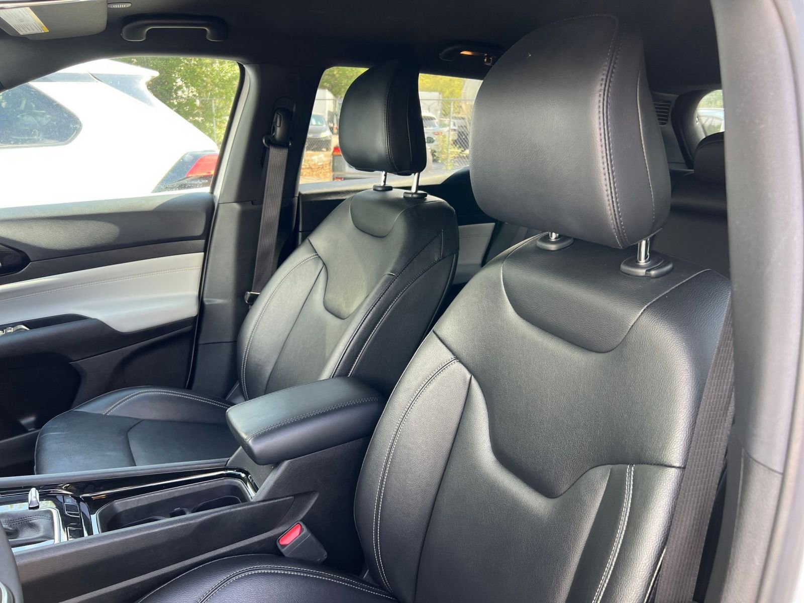 Thumbnail: 2025 Jeep Compass - 32