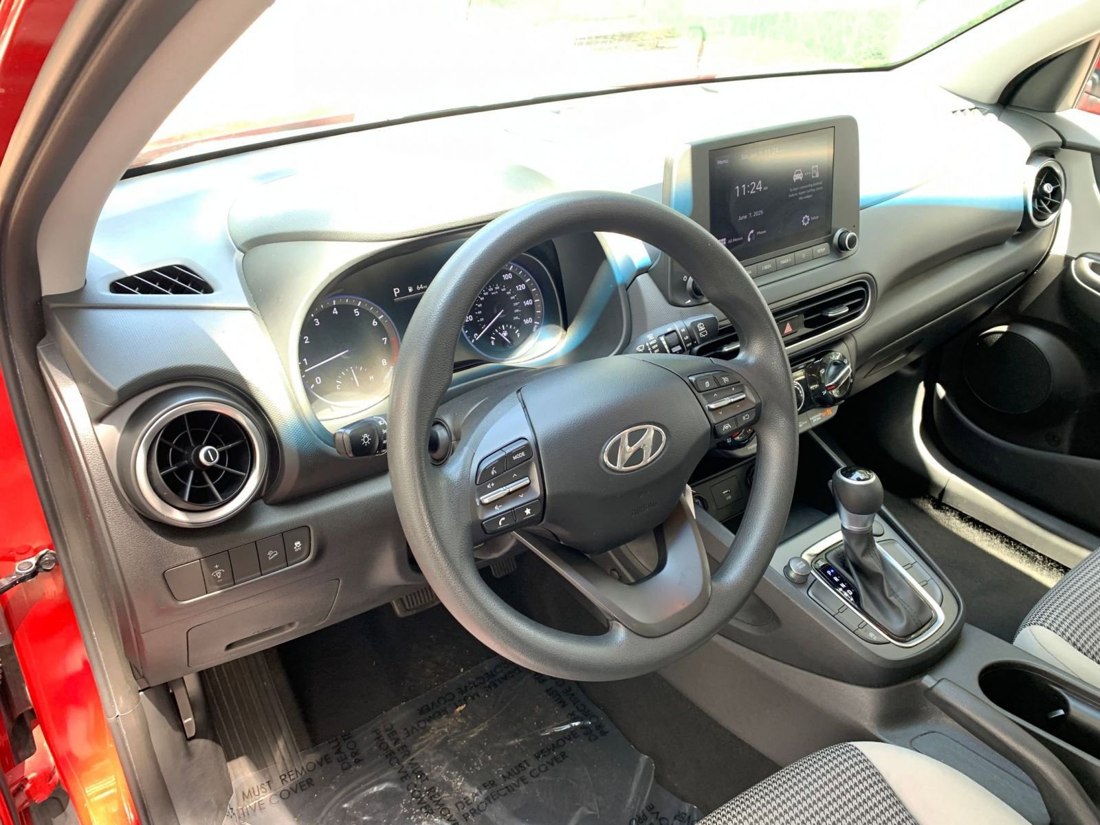 2022 Hyundai Kona SE 29