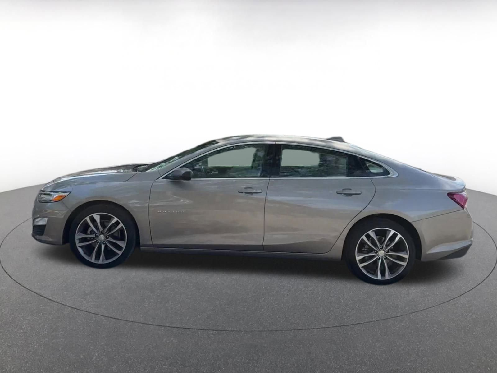 Thumbnail: 2024 Chevrolet Malibu - 9