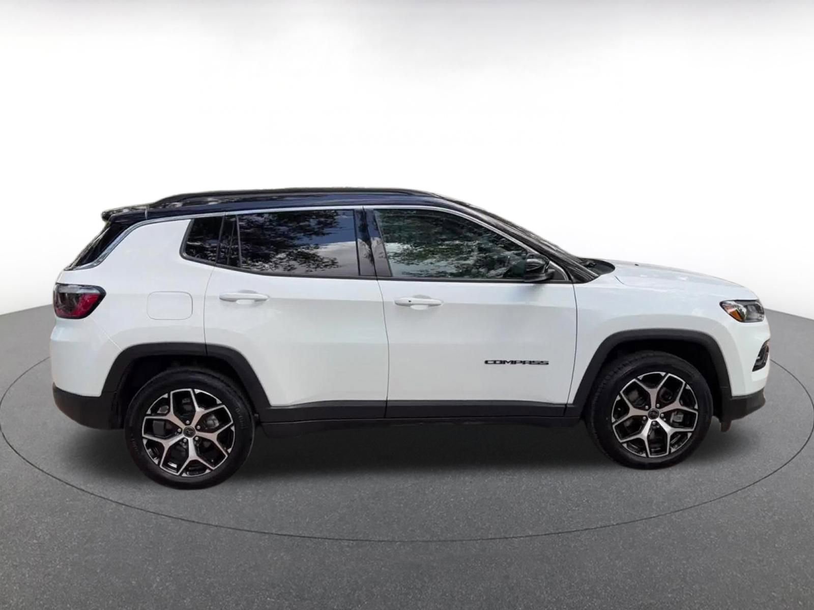 Thumbnail: 2025 Jeep Compass - 16