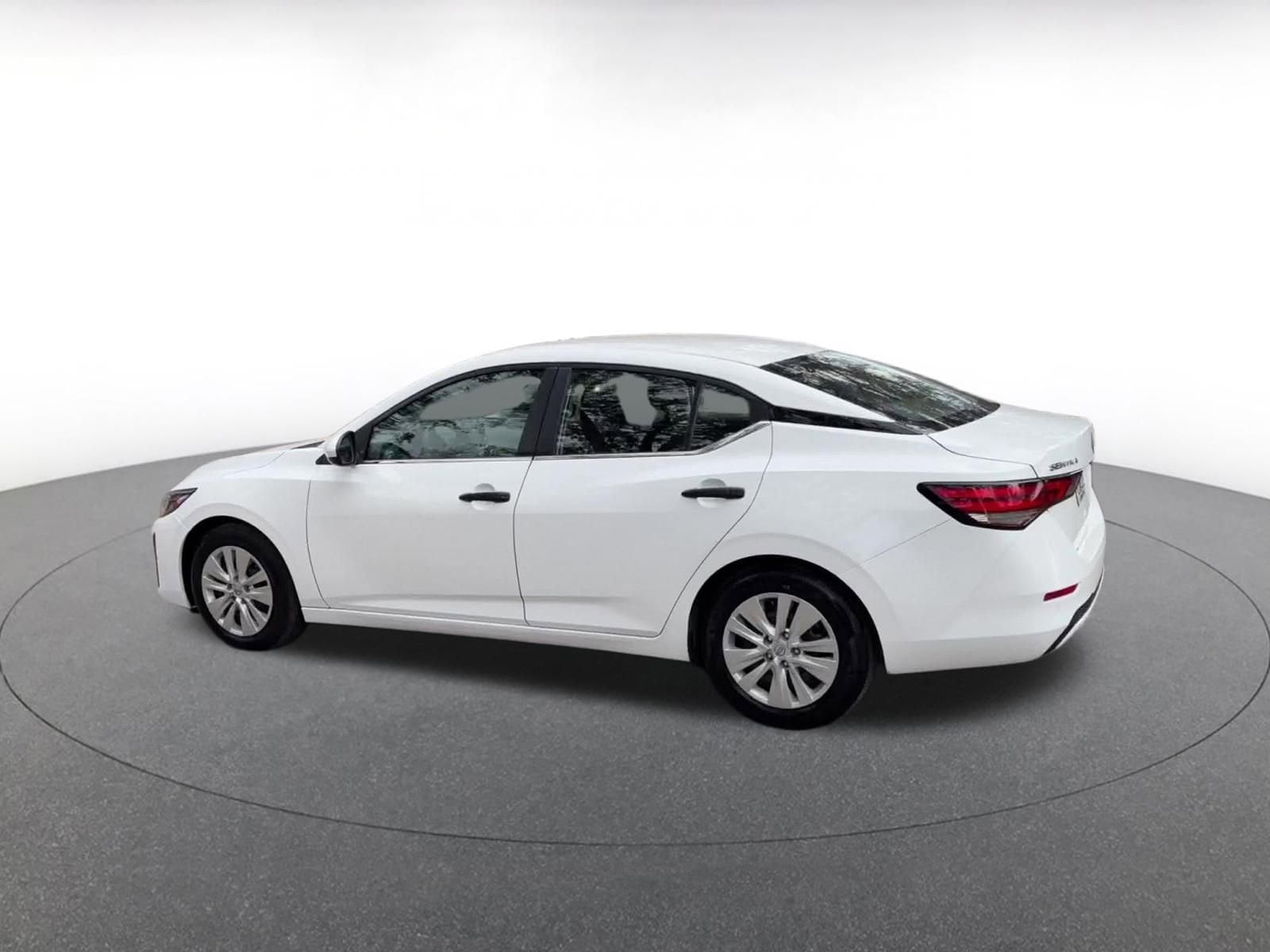 Thumbnail: 2025 Nissan Sentra - 10