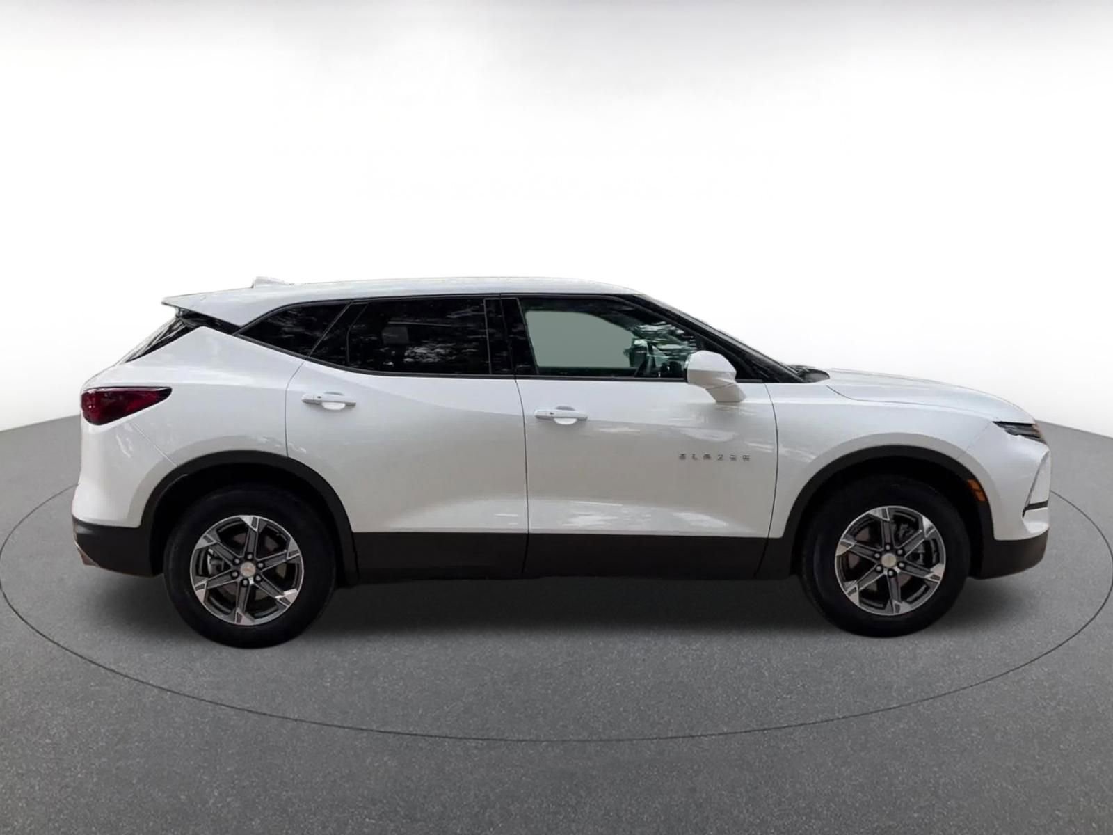 Thumbnail: 2025 Chevrolet Blazer - 16