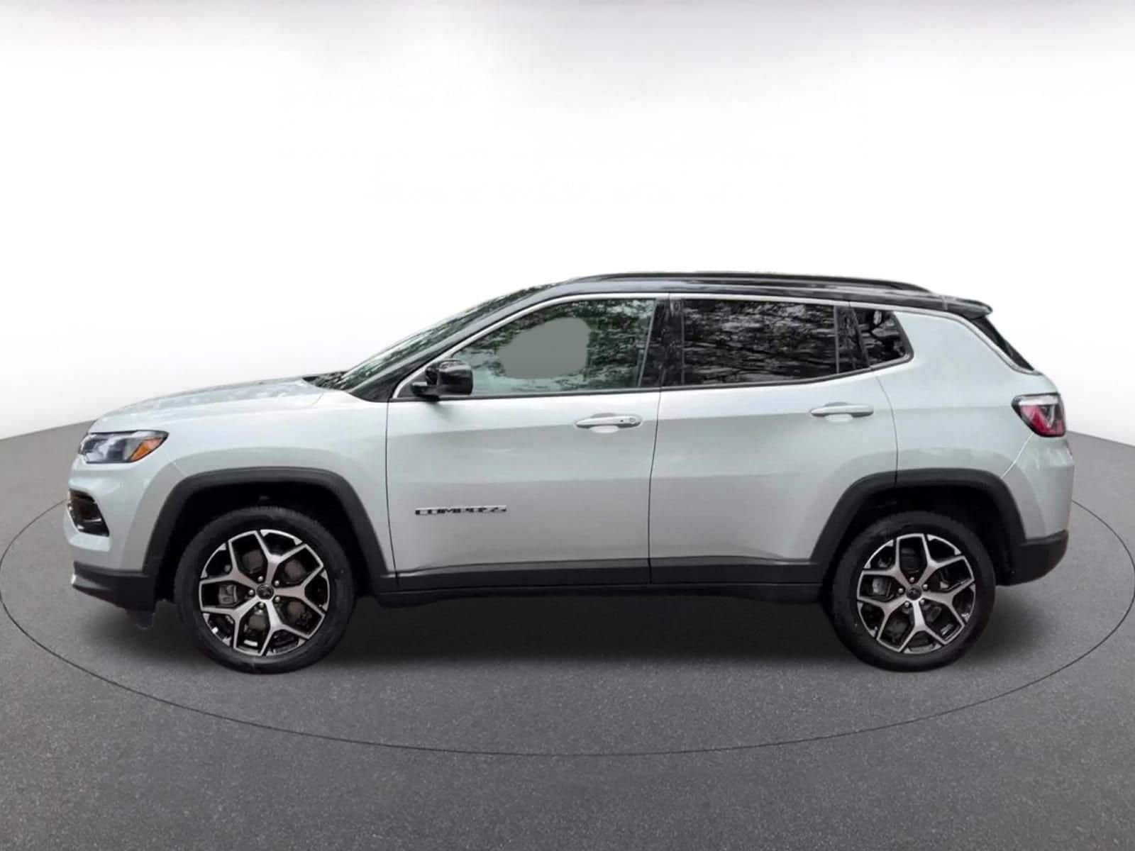 Thumbnail: 2025 Jeep Compass - 9