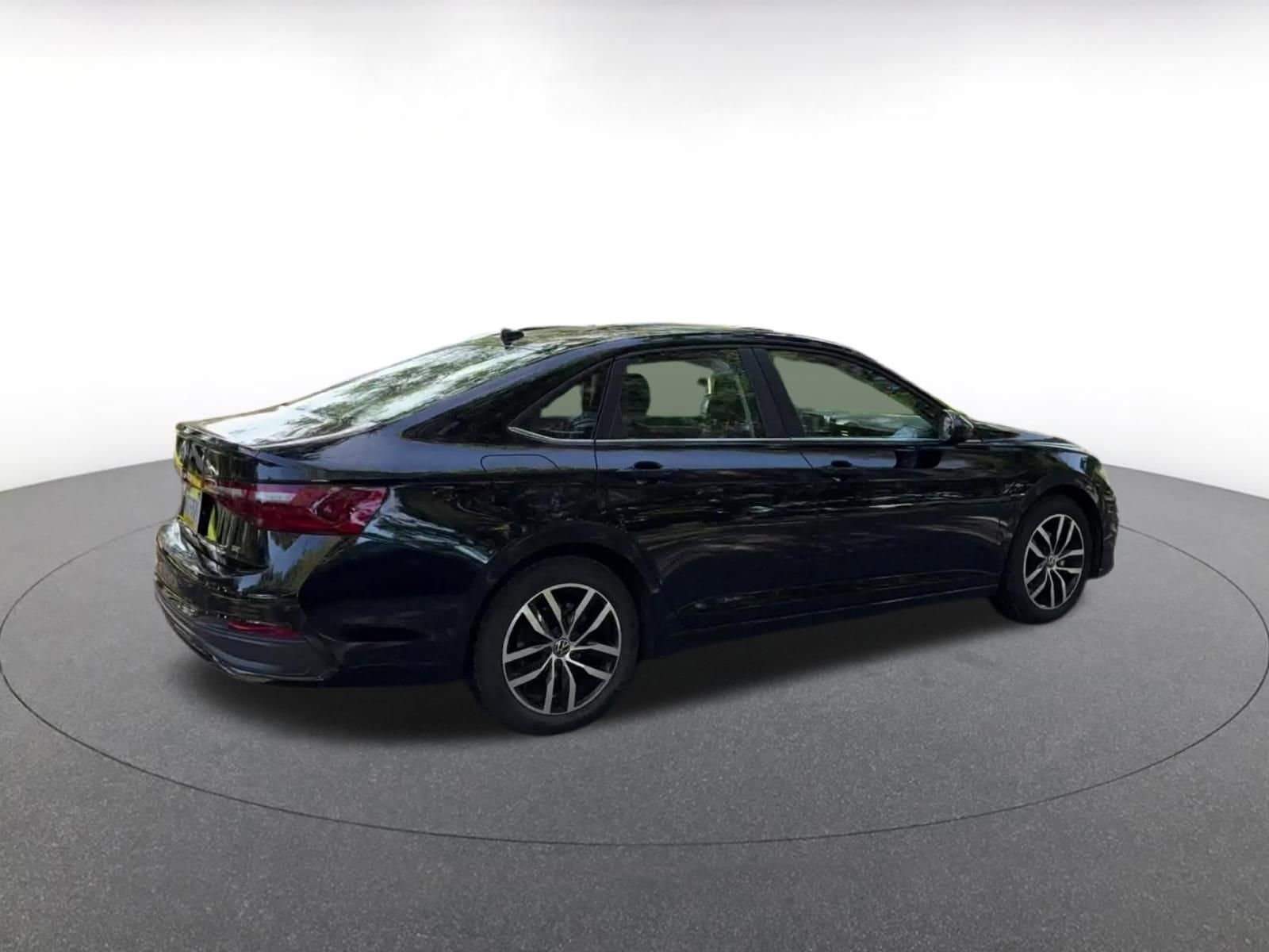 Thumbnail: 2025 Volkswagen Jetta - 15