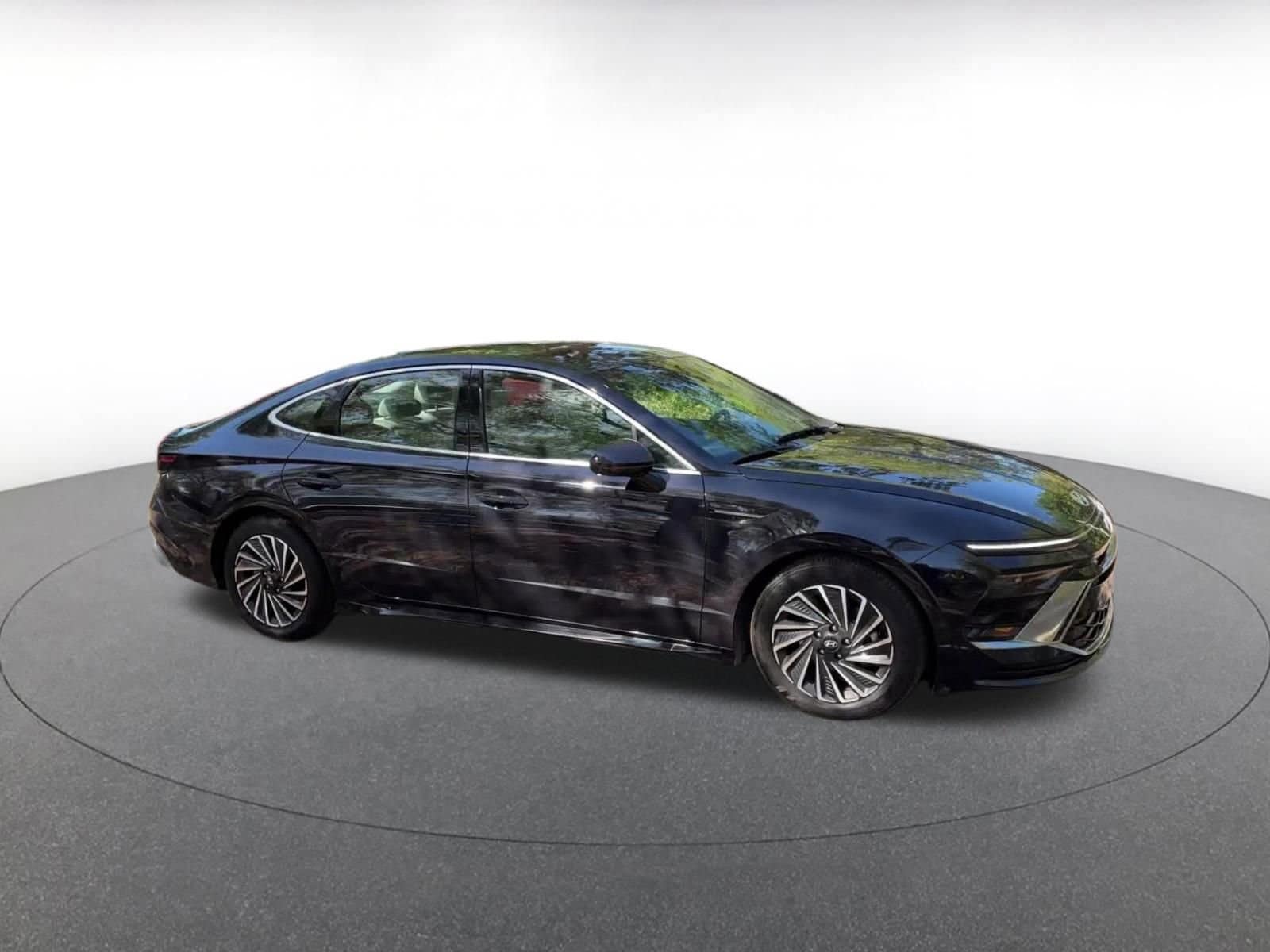 Thumbnail: 2025 Hyundai Sonata - 2