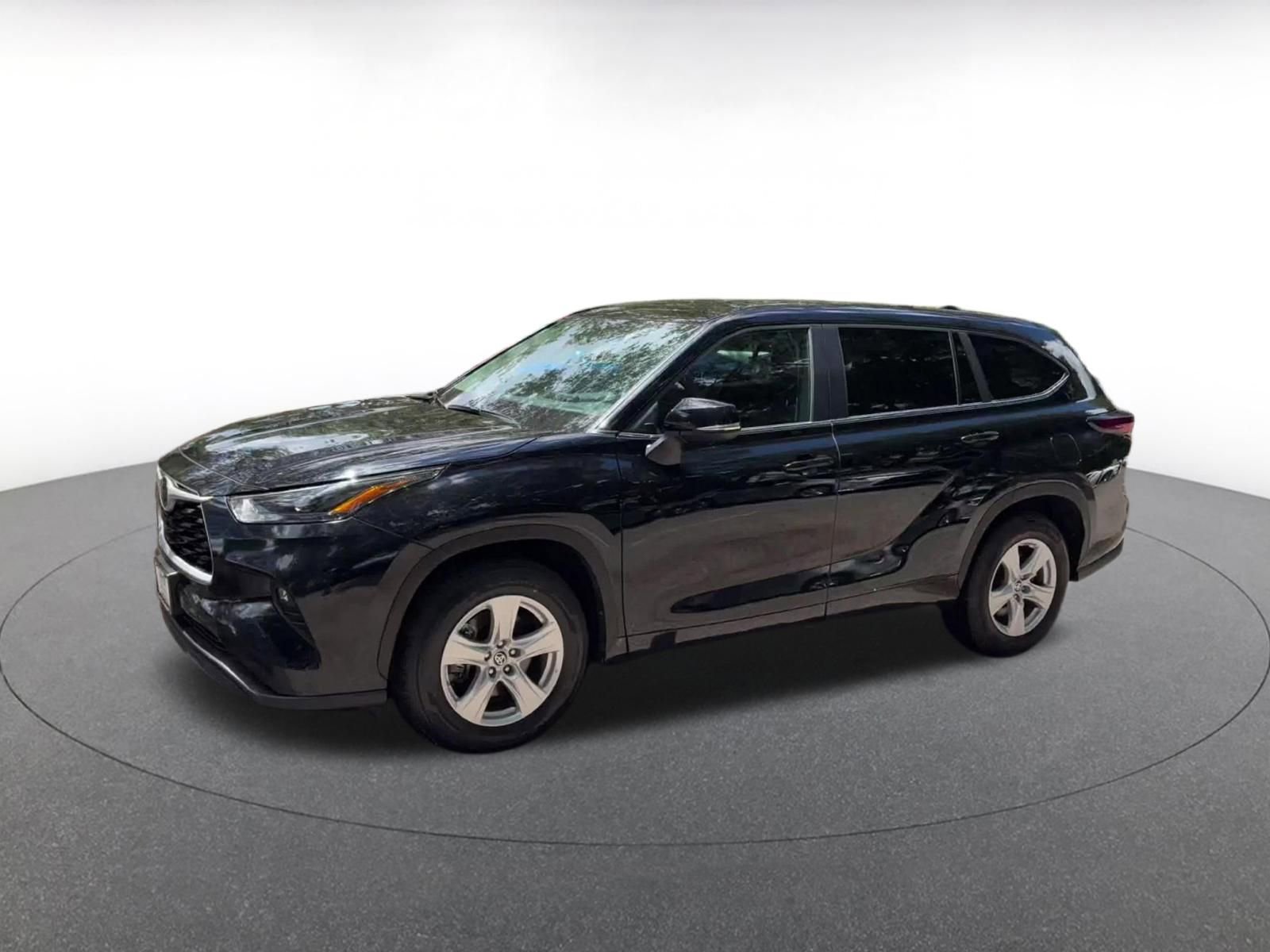 Thumbnail: 2025 Toyota Highlander - 8