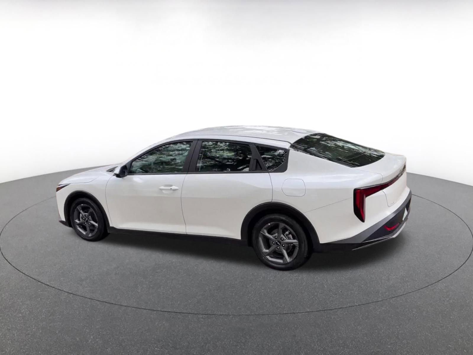 Thumbnail: 2025 Kia K4 - 10