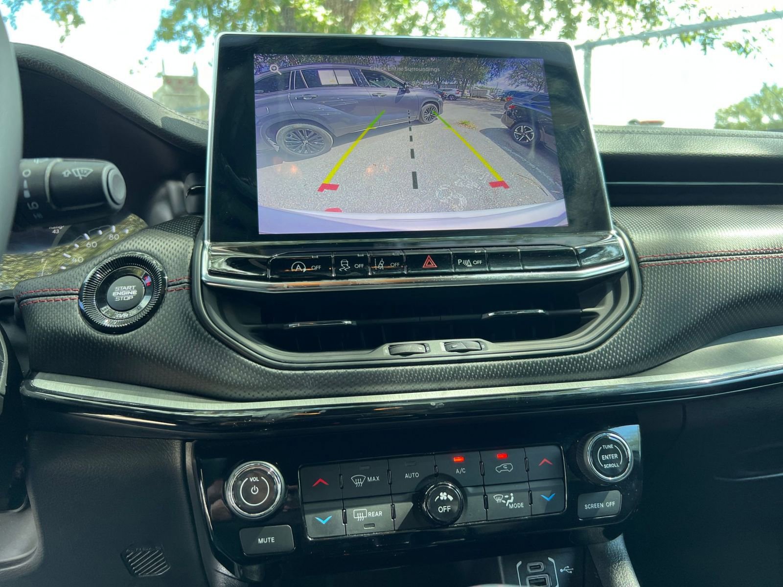 Thumbnail: 2025 Jeep Compass - 17