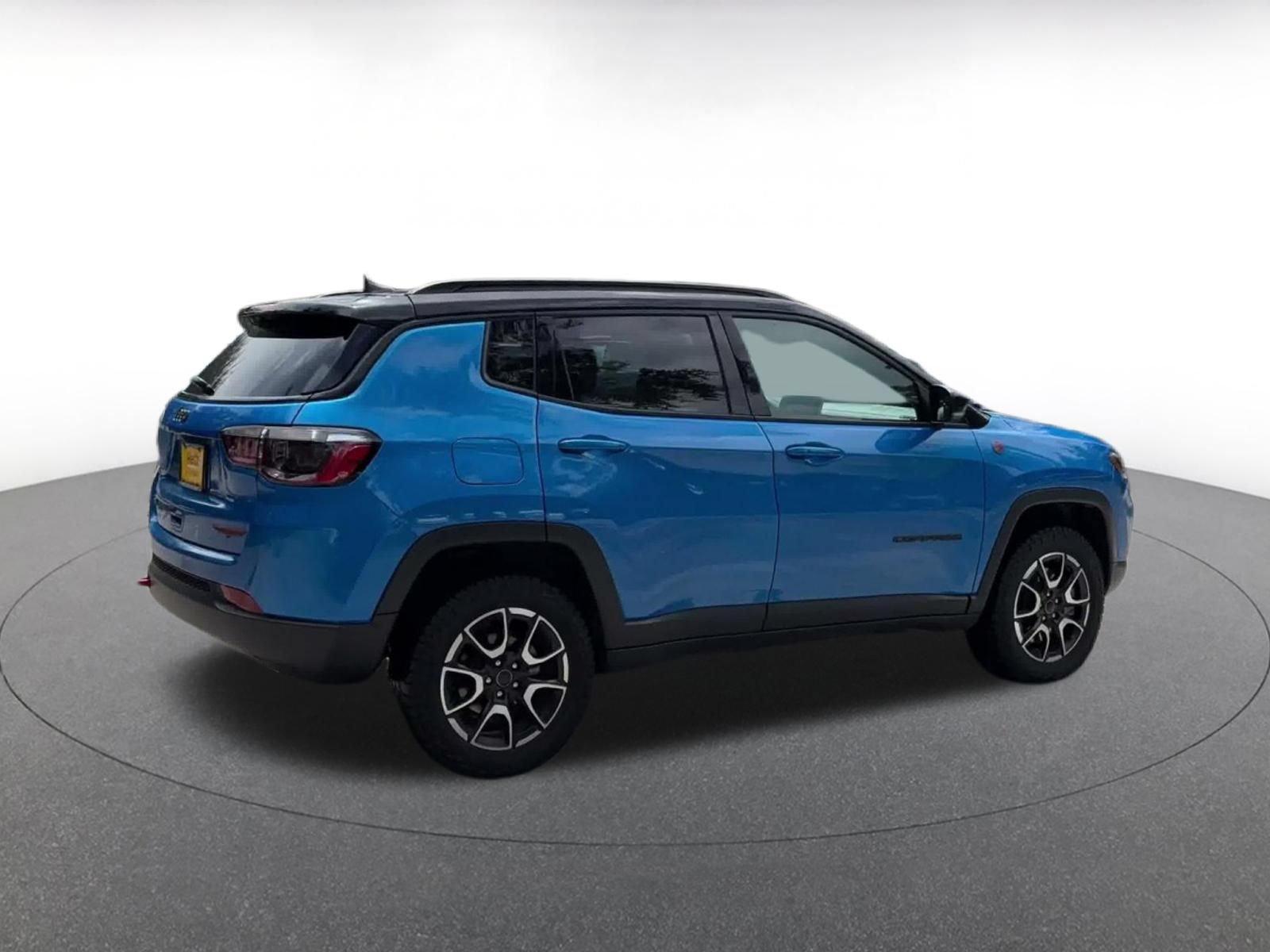 Thumbnail: 2025 Jeep Compass - 15