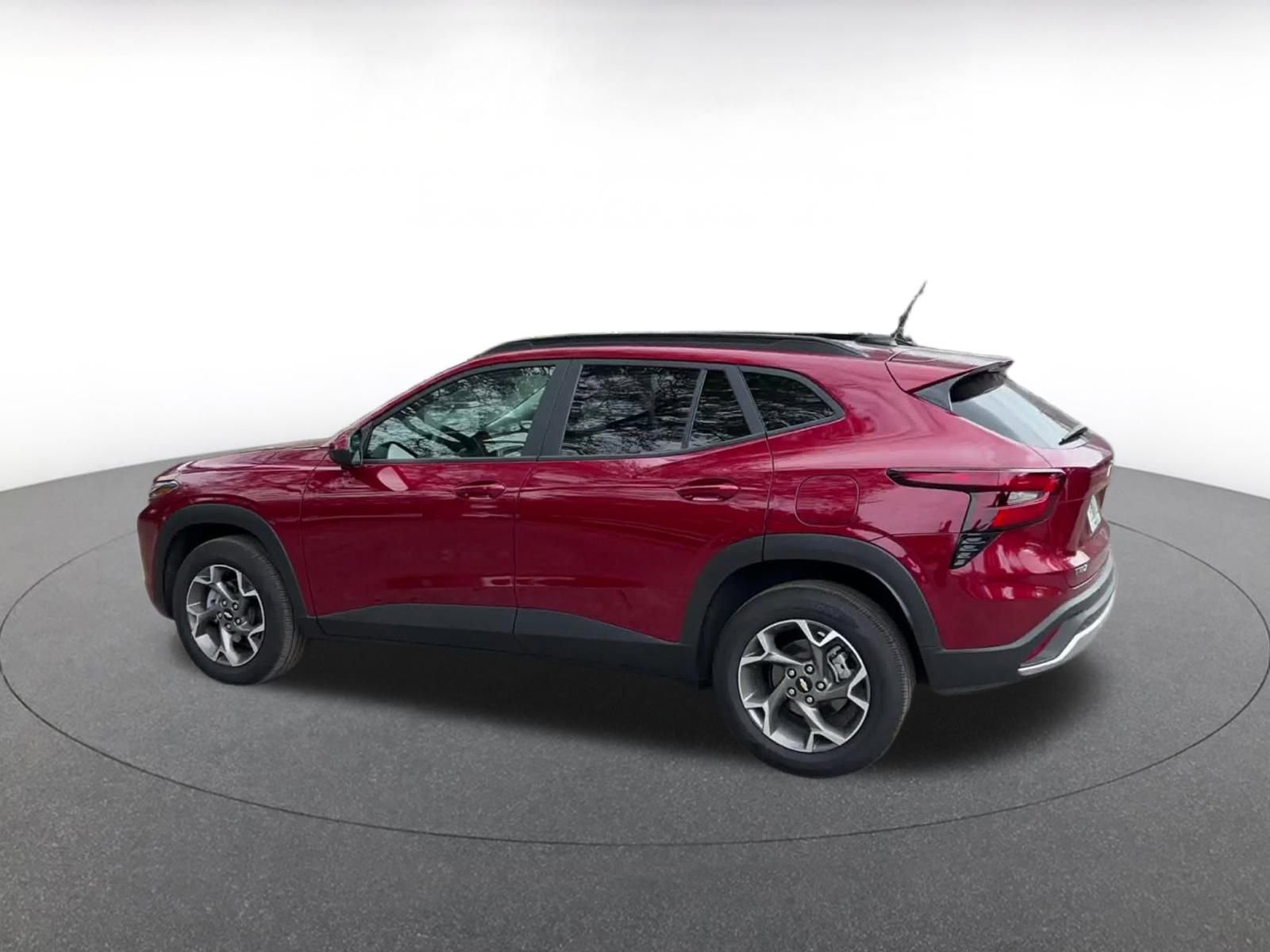 Thumbnail: 2025 Chevrolet Trax - 10