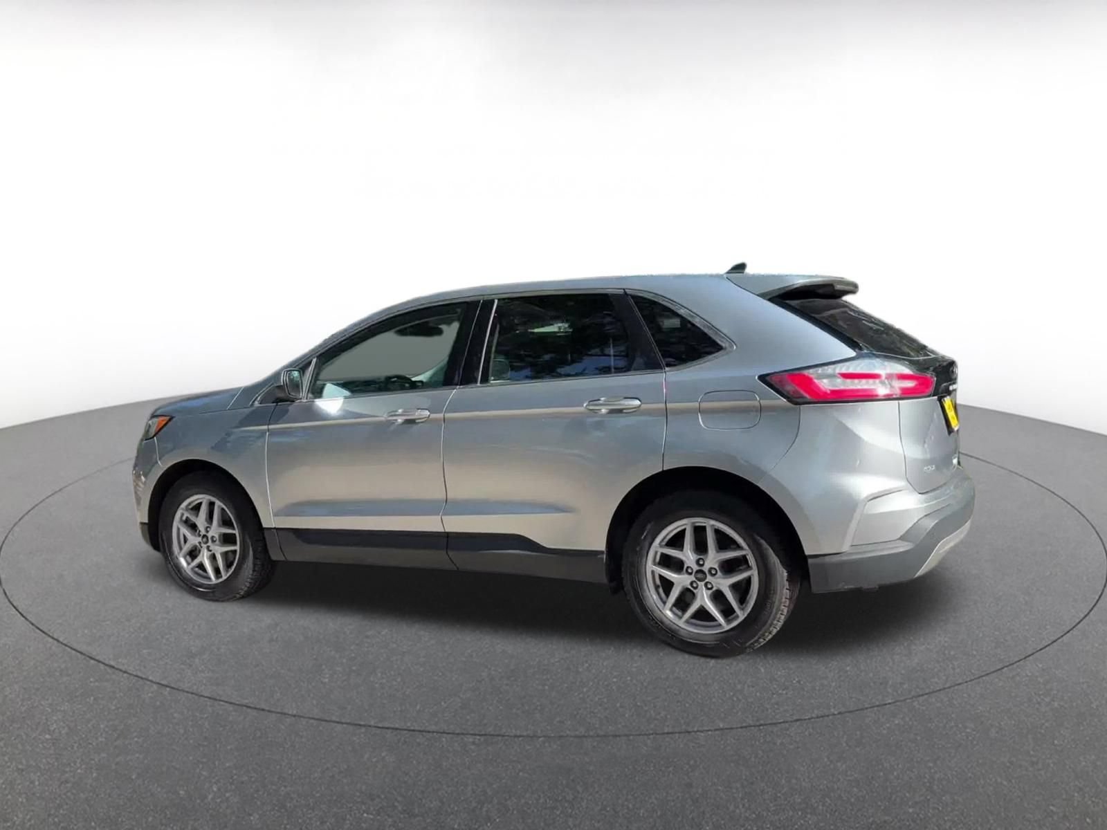 Thumbnail: 2024 Ford Edge - 8