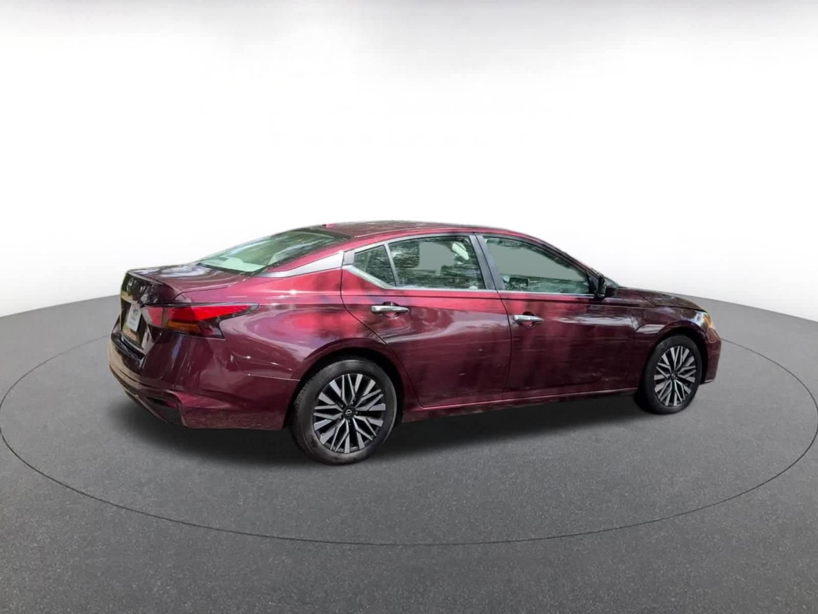 Thumbnail: 2025 Nissan Altima - 15