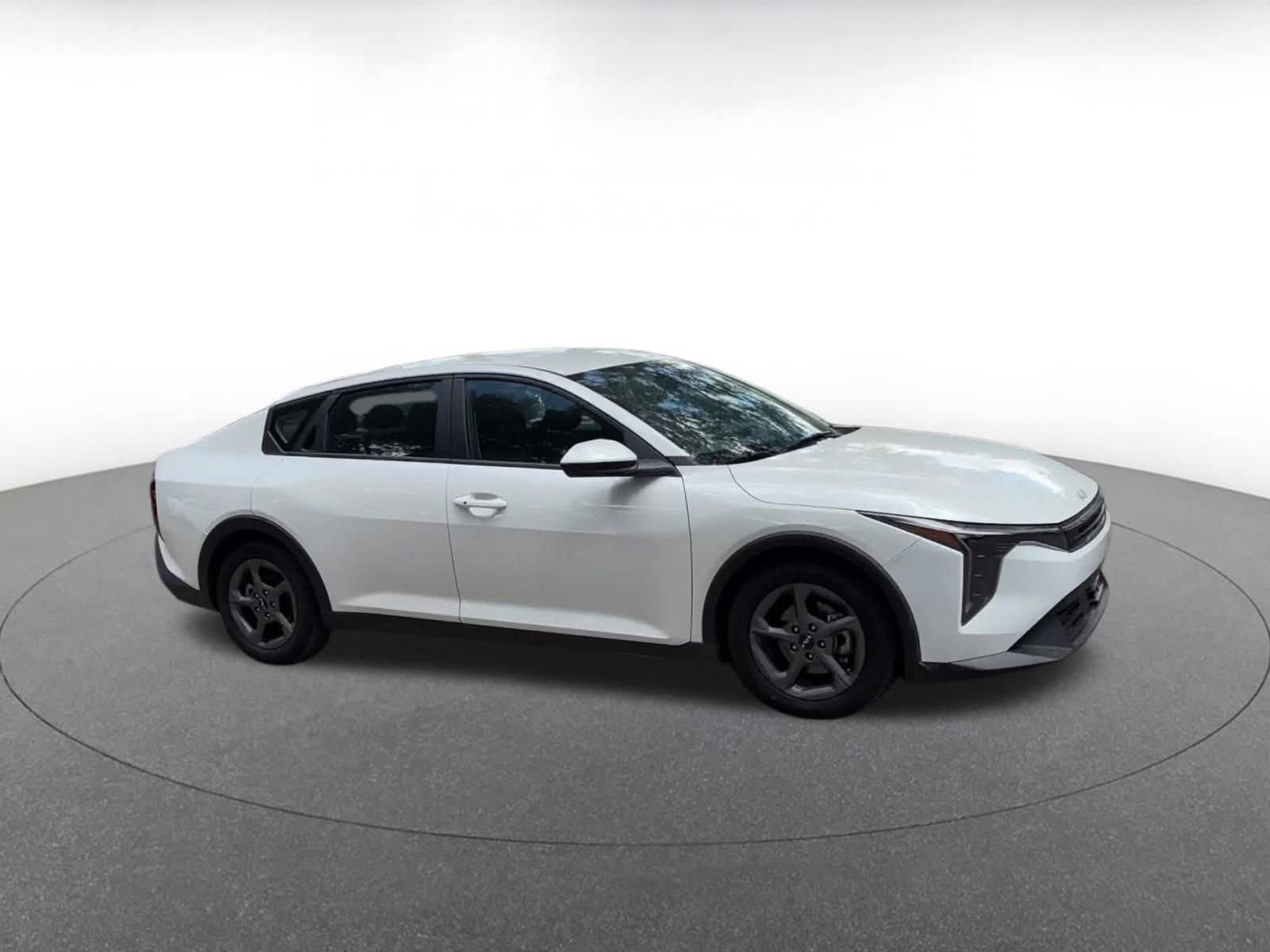 Thumbnail: 2025 Kia K4 - 2