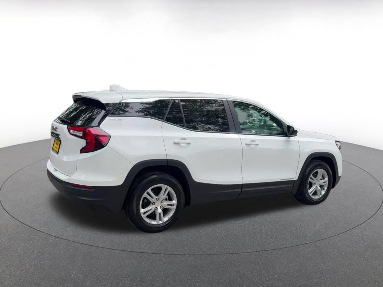 Thumbnail: 2024 GMC Terrain - 15