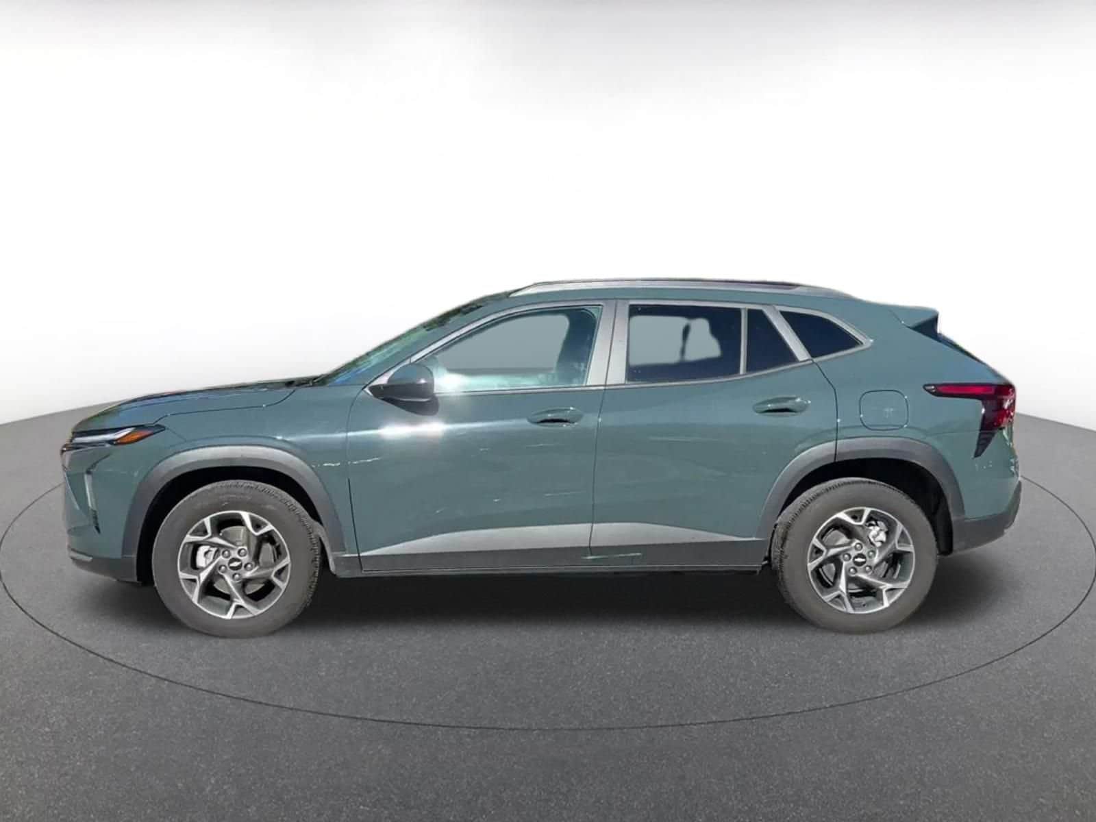 Thumbnail: 2025 Chevrolet Trax - 8