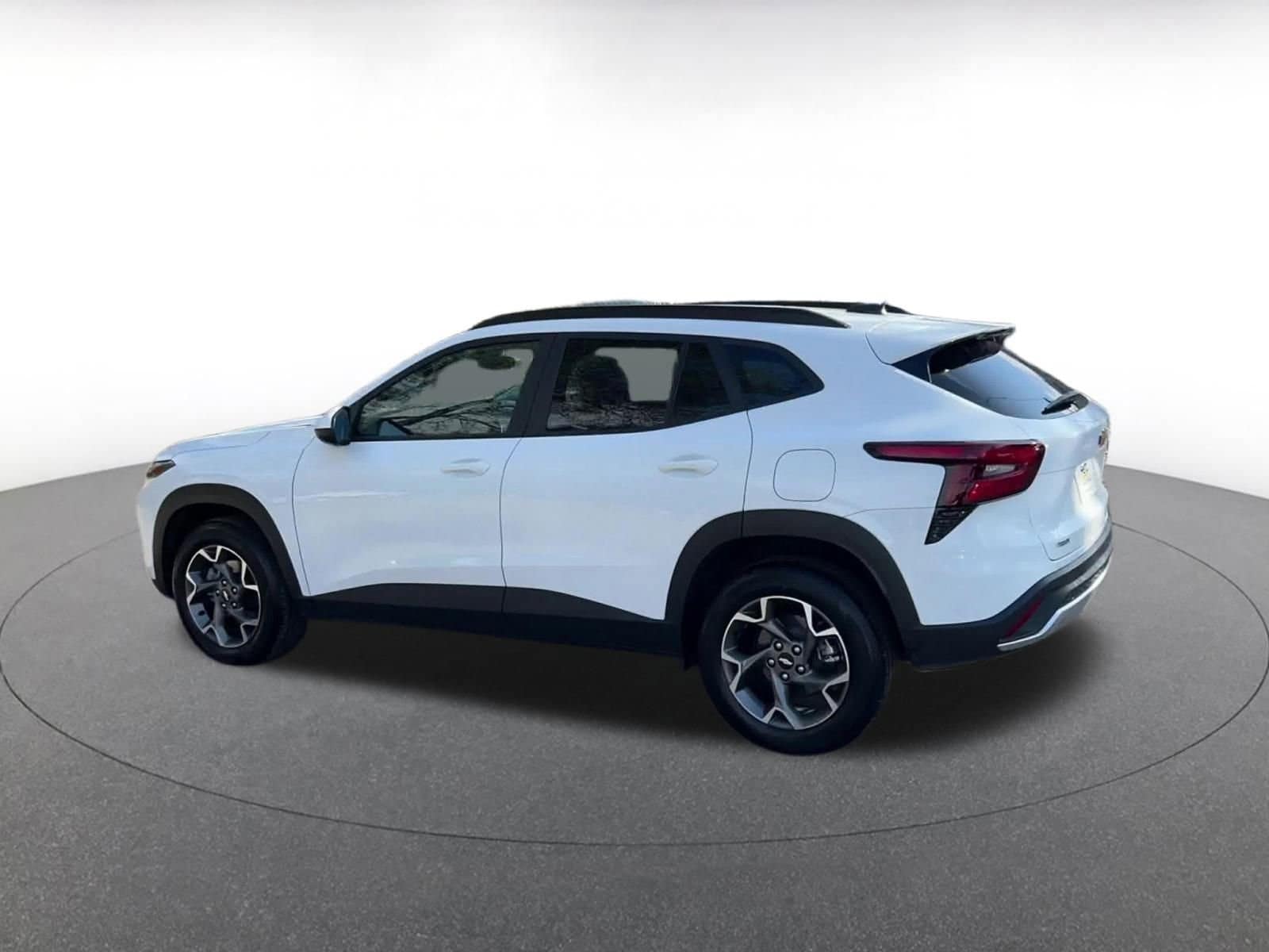 Thumbnail: 2025 Chevrolet Trax - 10