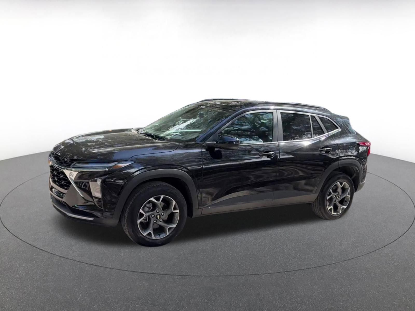 Thumbnail: 2025 Chevrolet Trax - 8