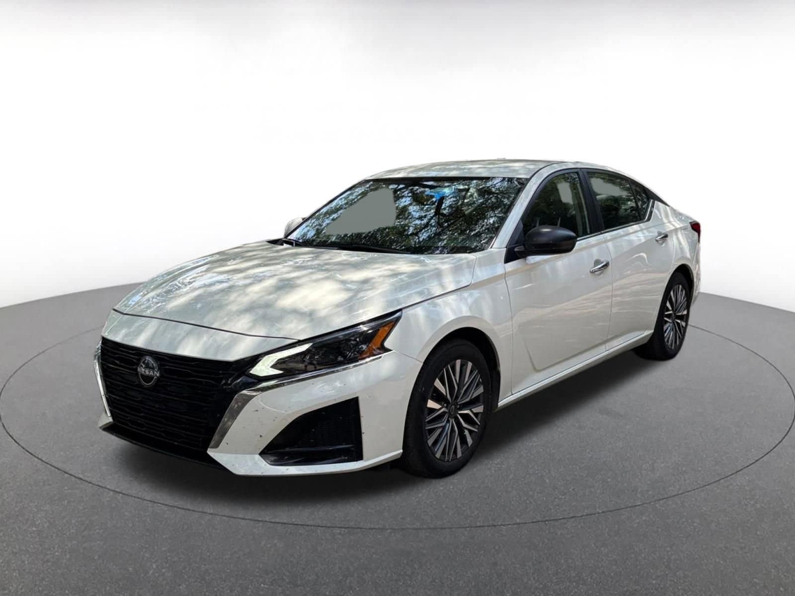 Thumbnail: 2025 Nissan Altima - 3
