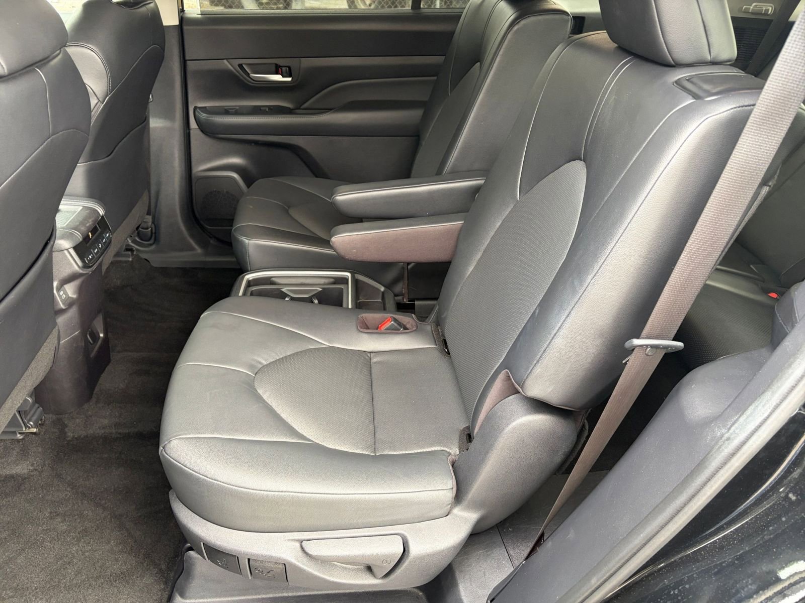 Thumbnail: 2025 Toyota Grand Highlander - 21