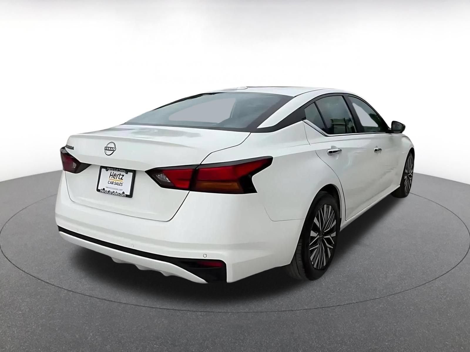 Thumbnail: 2025 Nissan Altima - 15