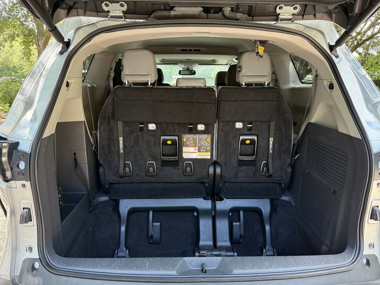 Thumbnail: 2023 Toyota Sienna - 25
