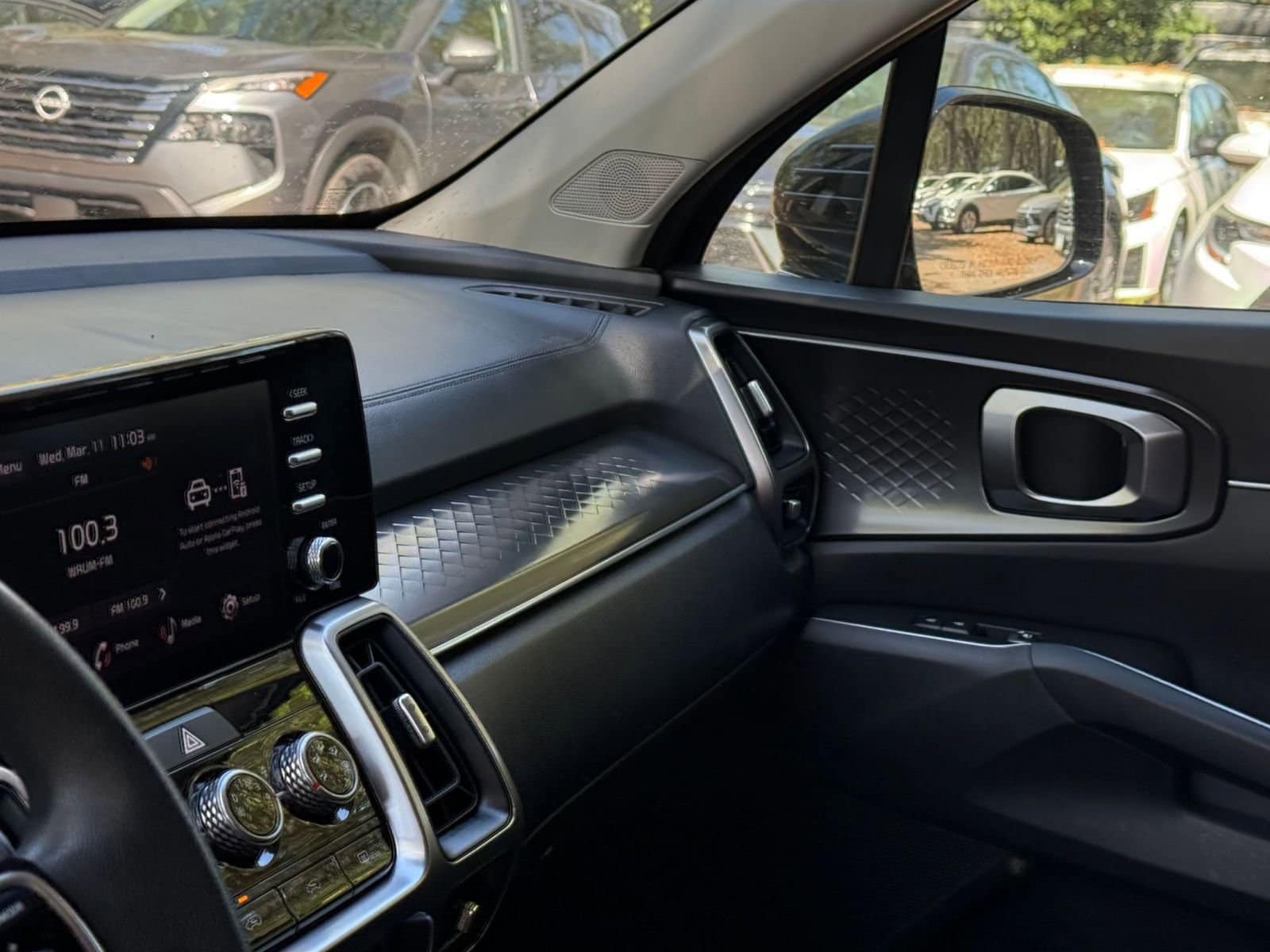 Thumbnail: 2023 Kia Sorento - 32